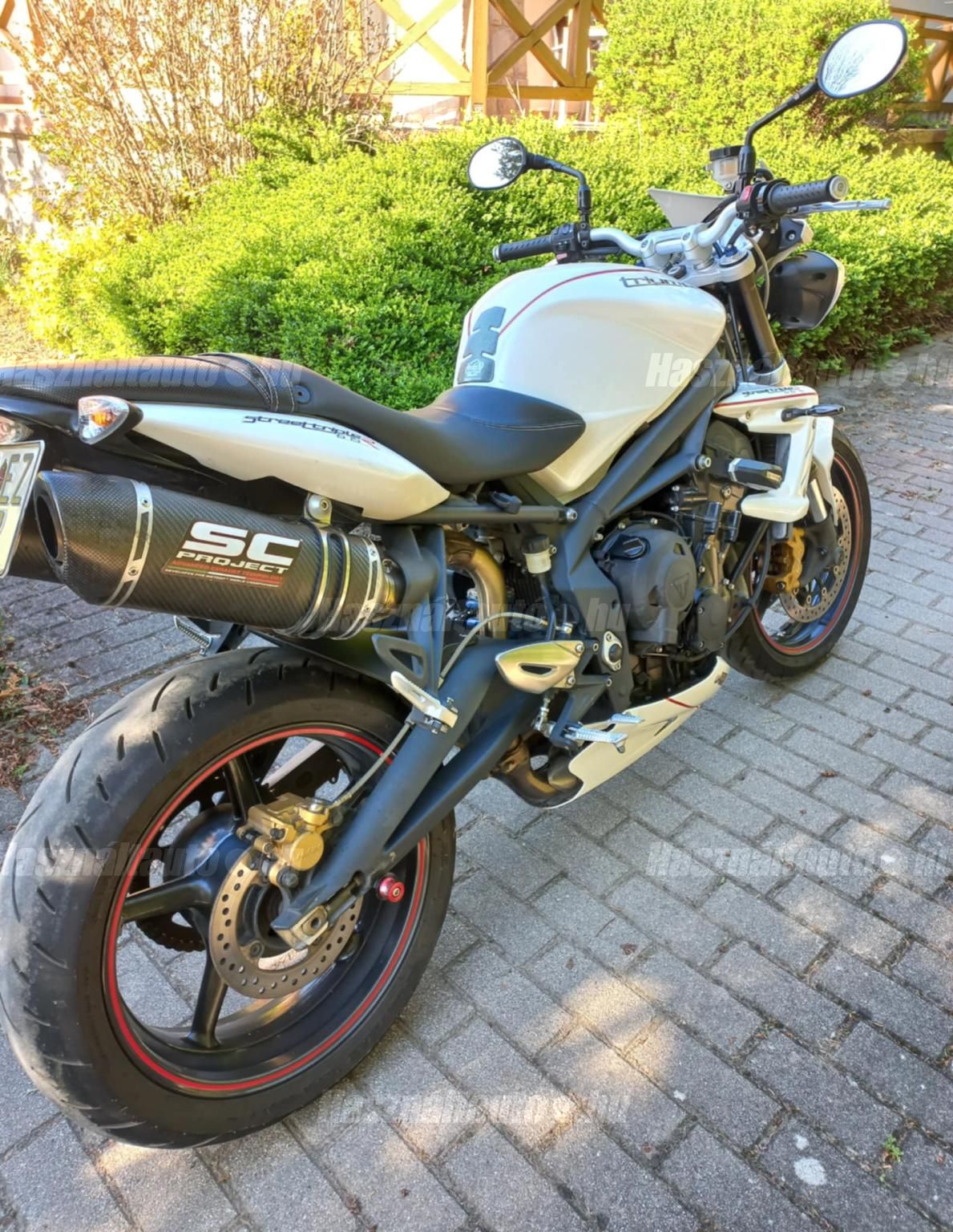 TRIUMPH STREET TRIPLE 675 R 2012/5 - 1