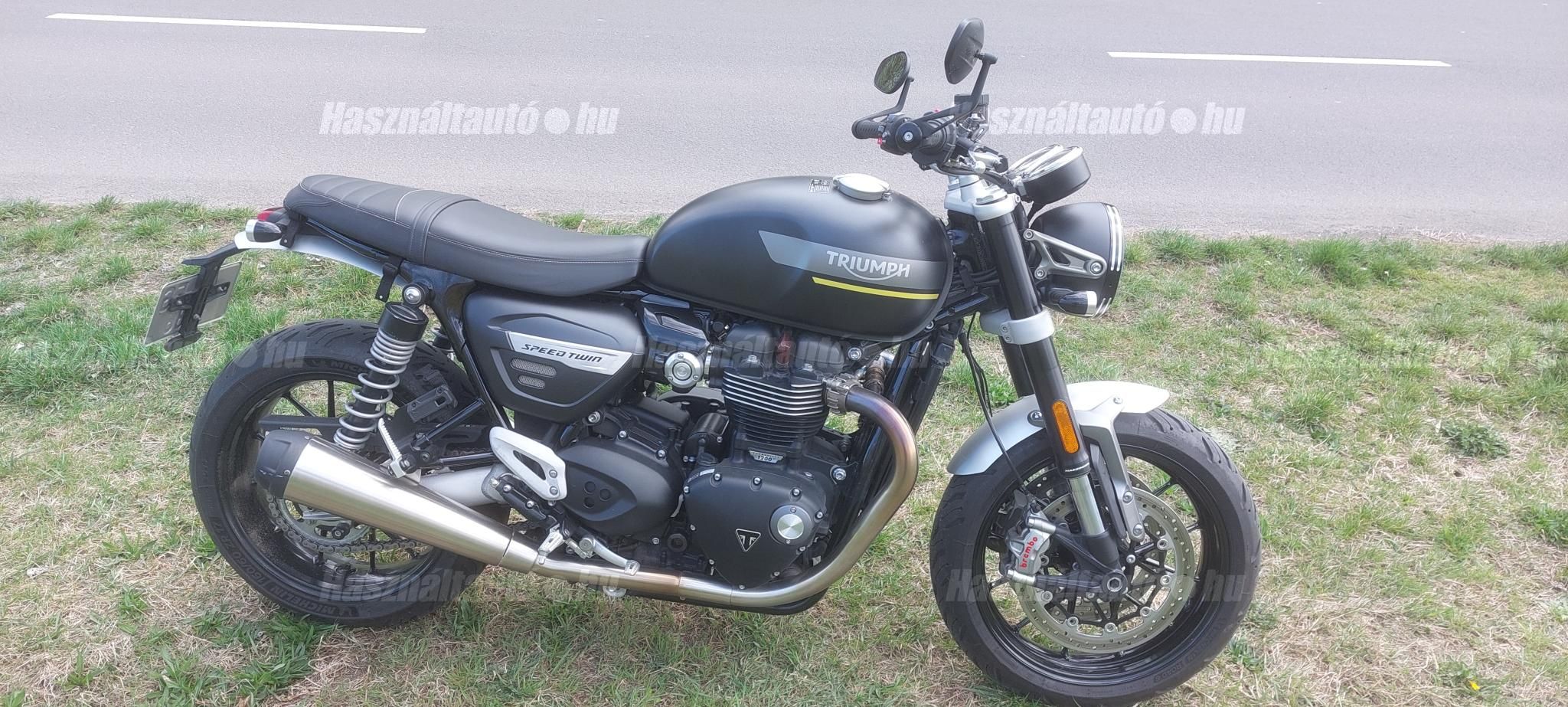 TRIUMPH SPEED TWIN 2021/10 - 1