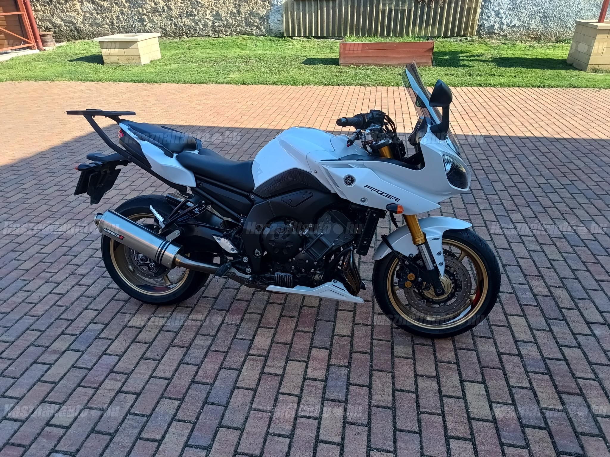 YAMAHA FZ8-S 2011/6 - 1