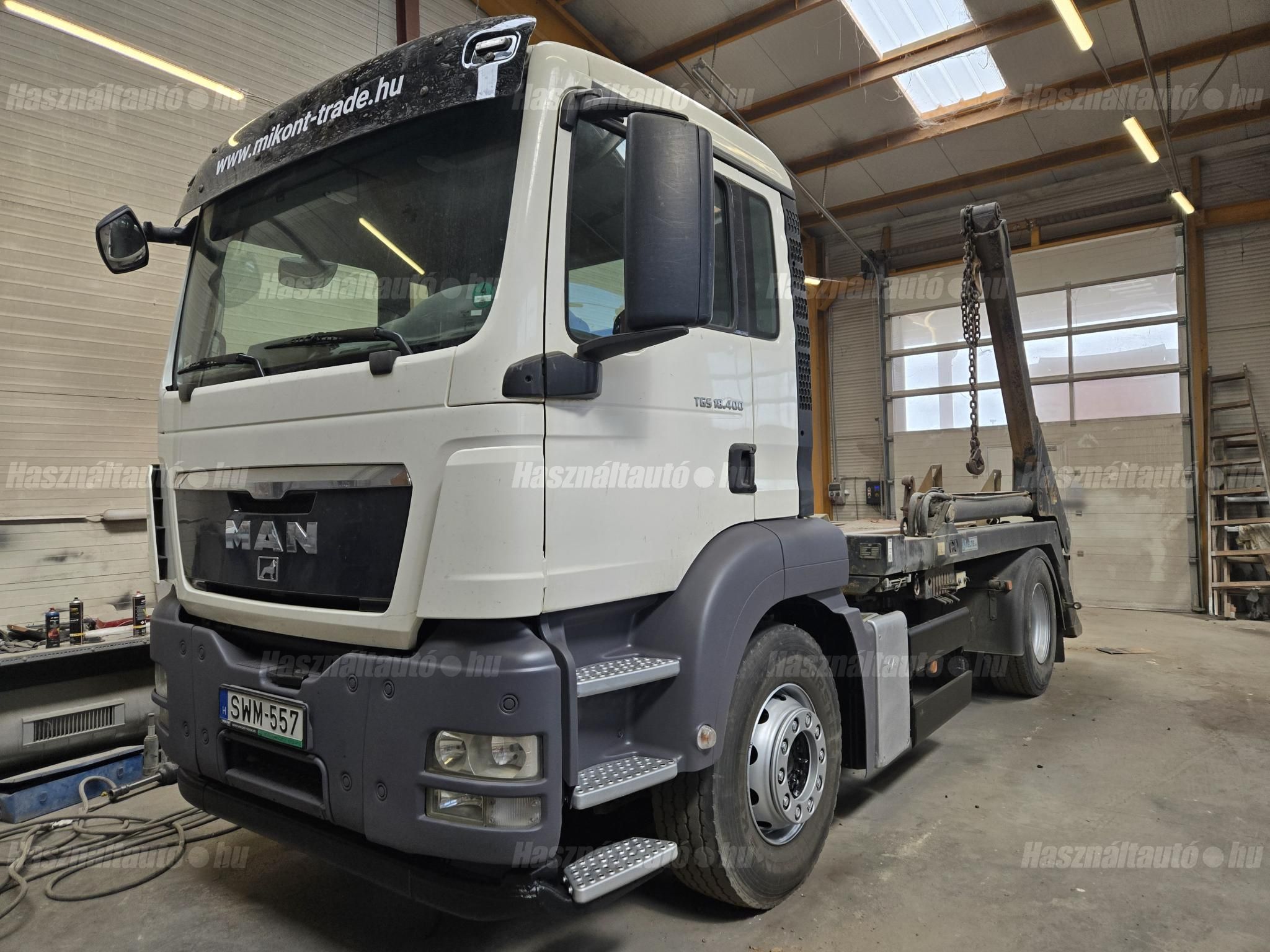 MAN 2011 - 1