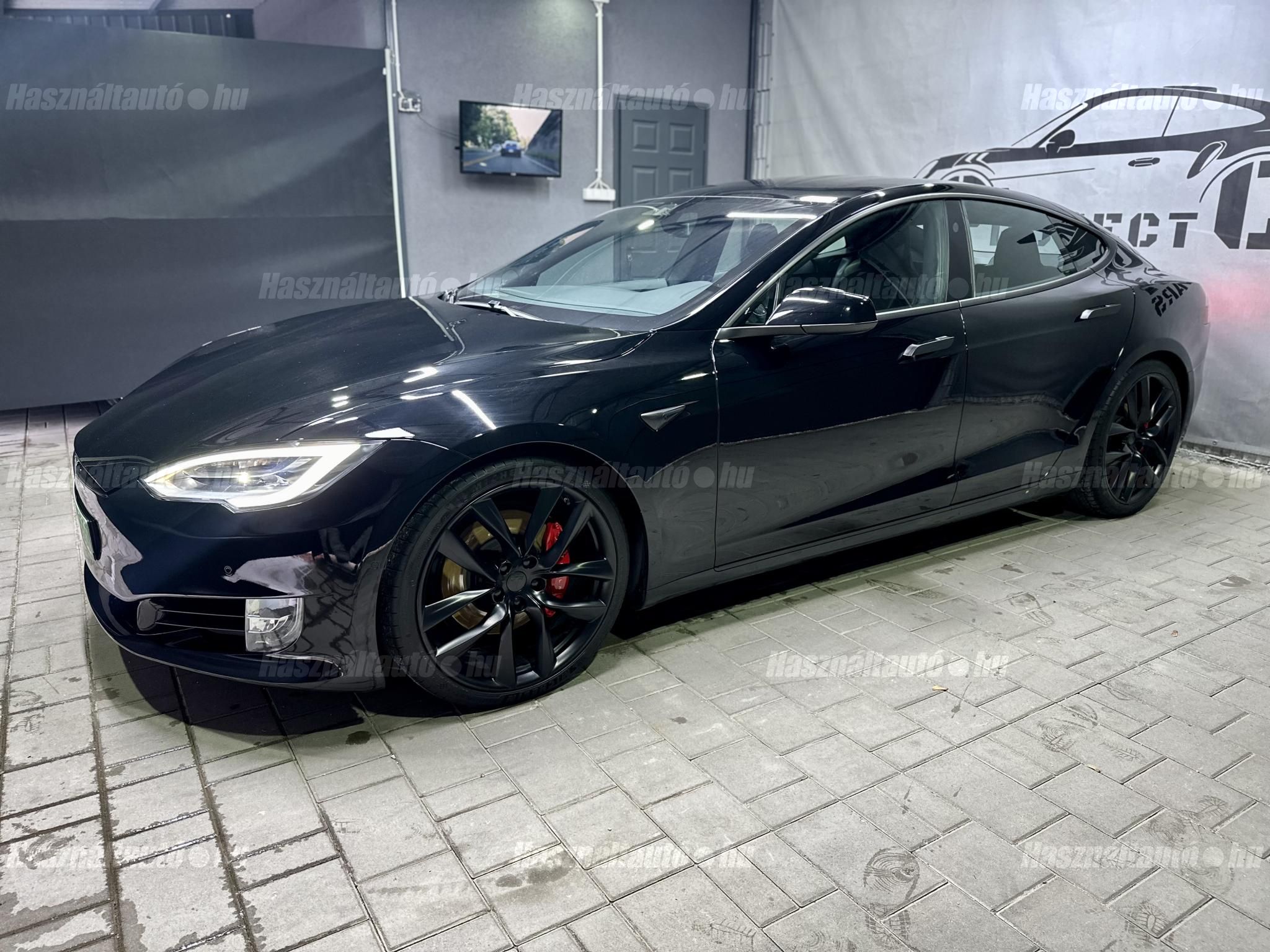 TESLA MODEL S 2020/1 - 1