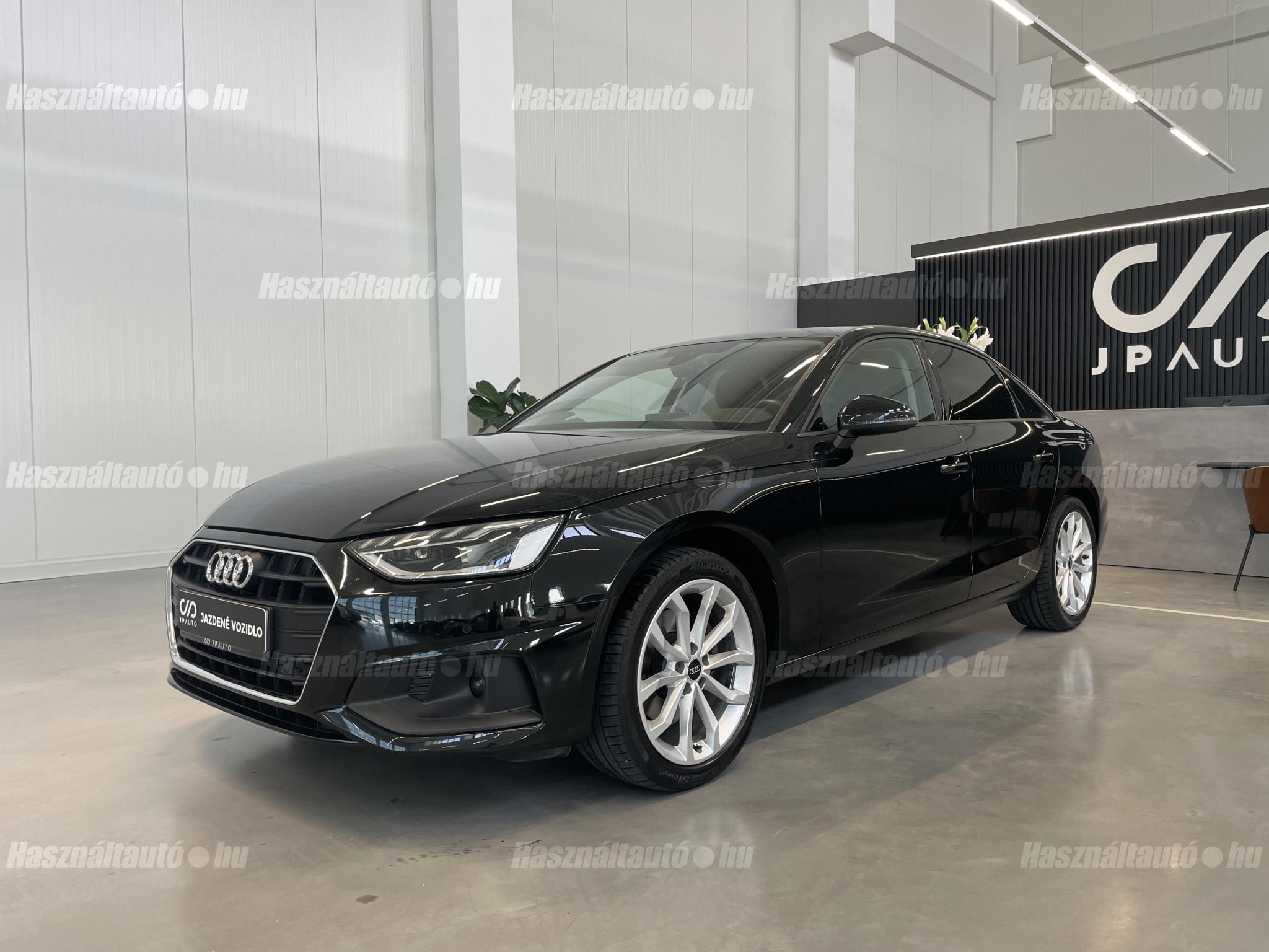 AUDI A4 2023/5 - 1