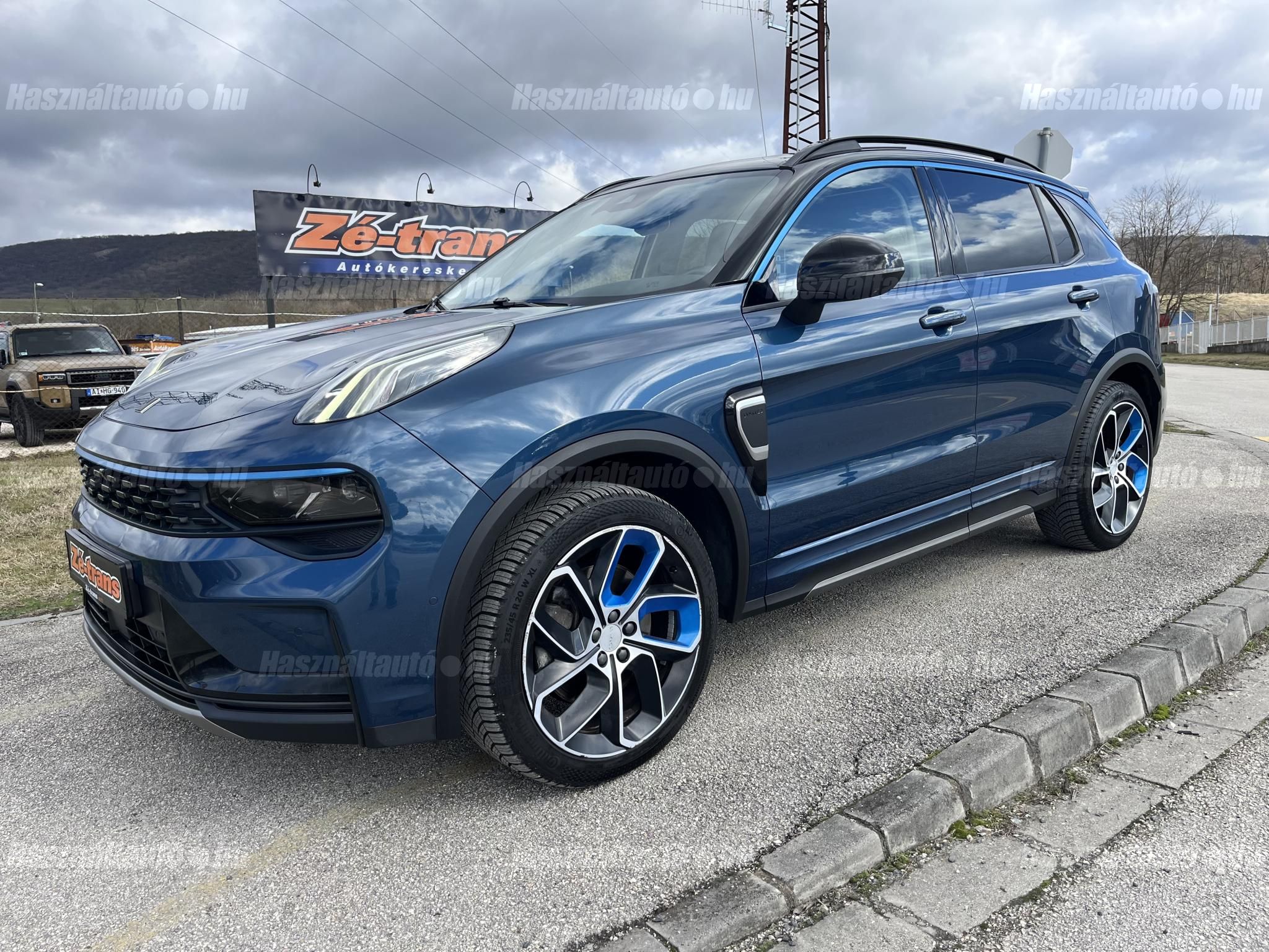 LYNK & CO 01 2022/10 - 1