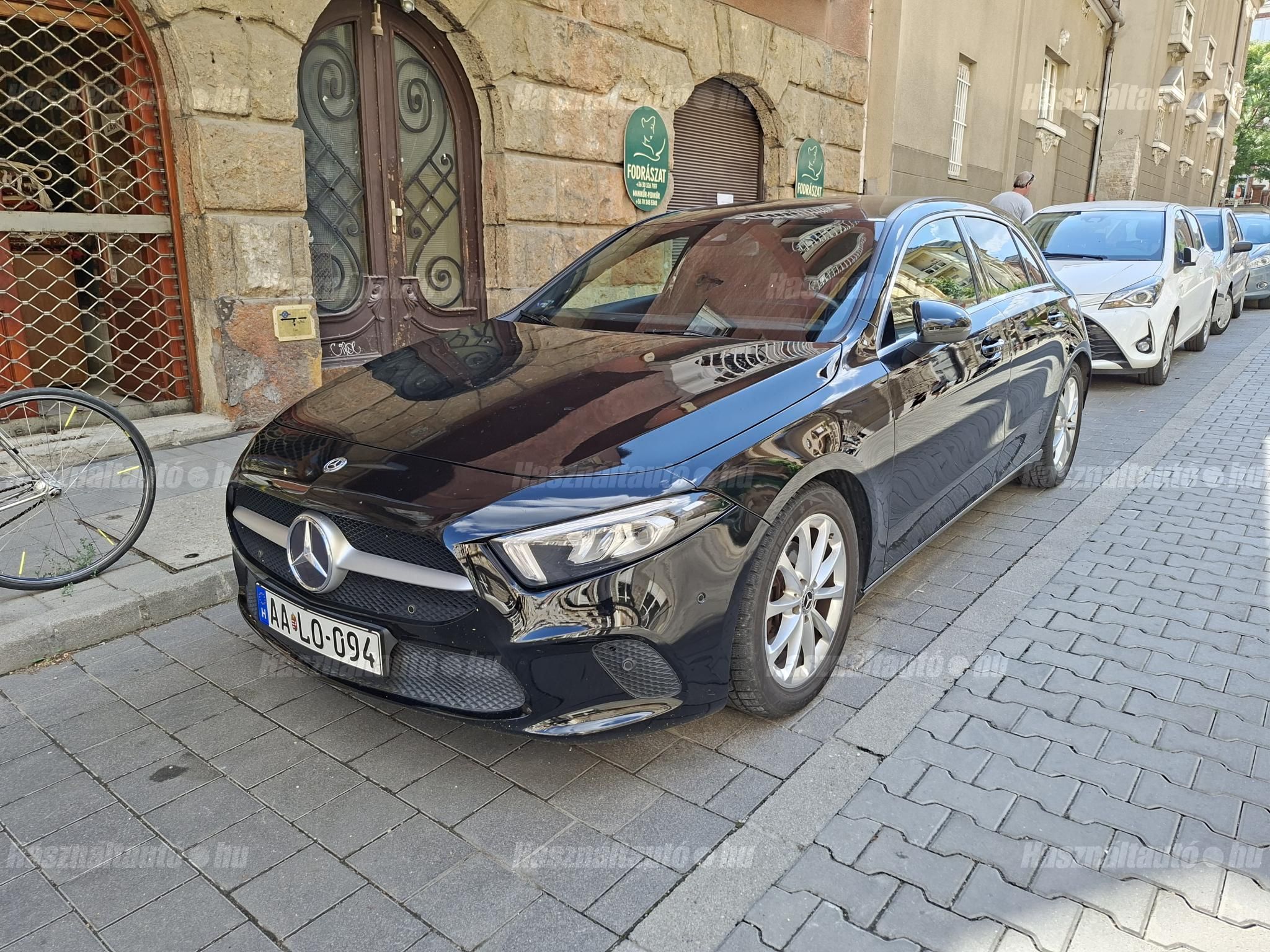 MERCEDES-BENZ A 180 2019/6 - 1