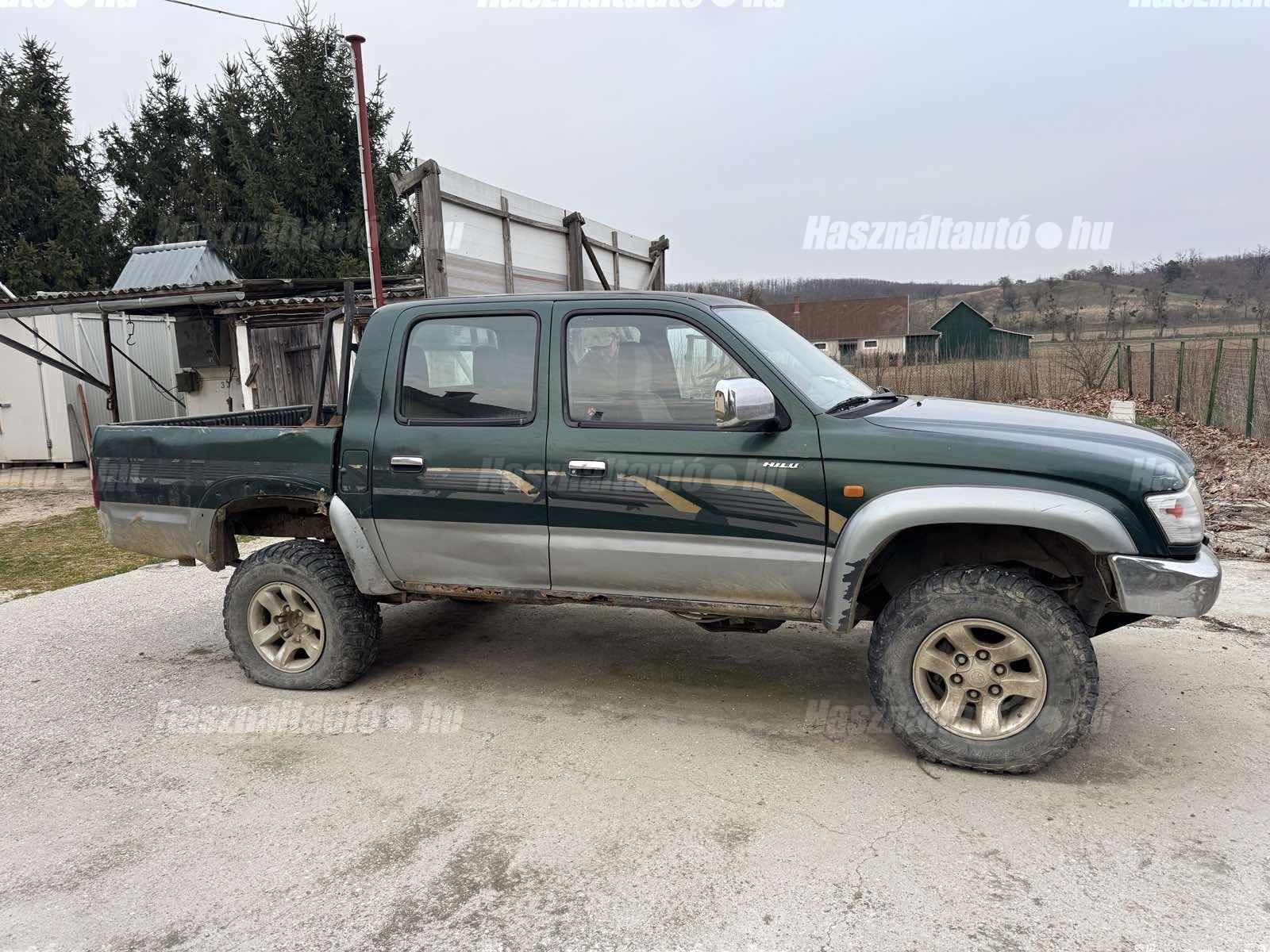 TOYOTA HILUX 2003/6 - 1