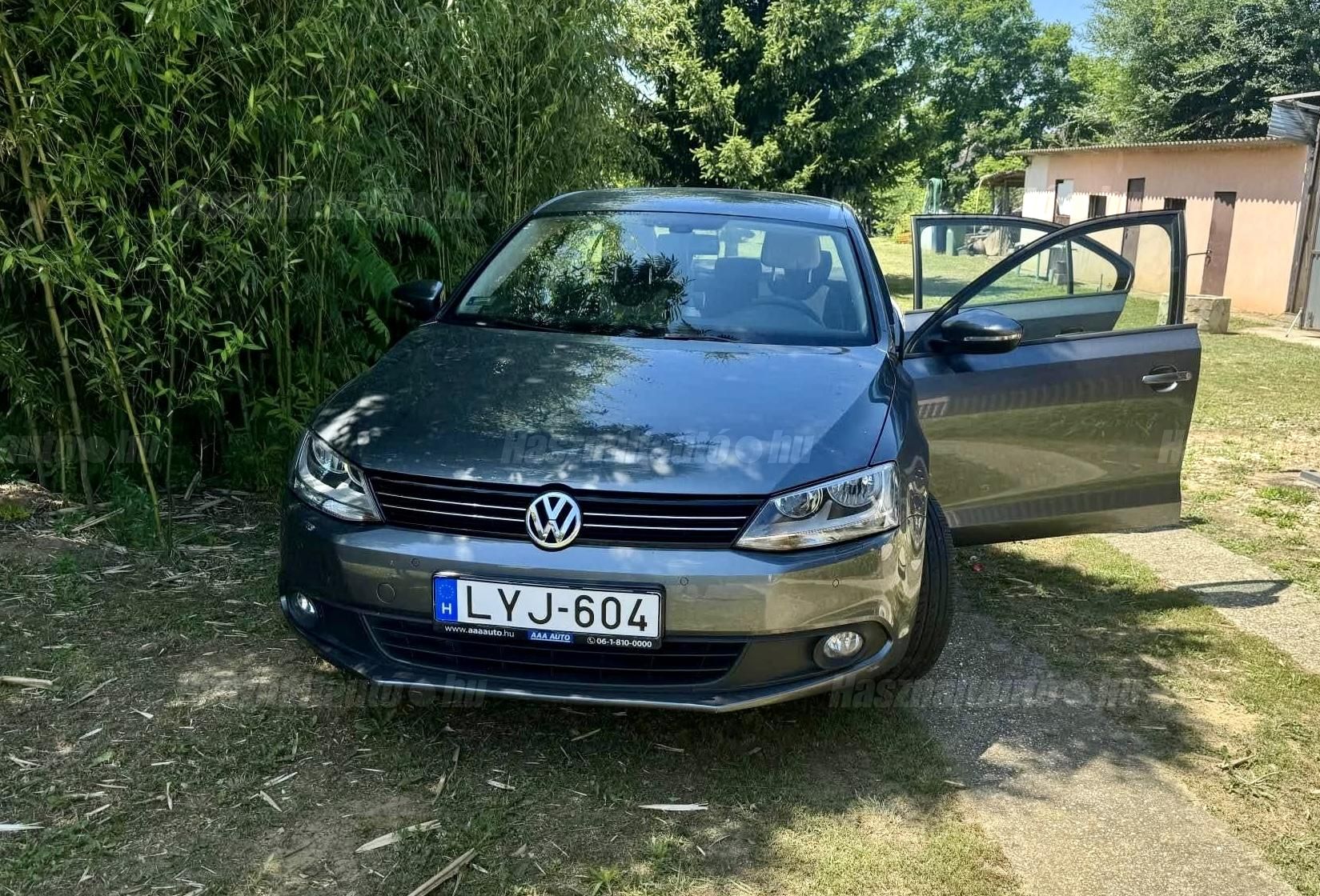 VOLKSWAGEN JETTA 2011/9 - 1