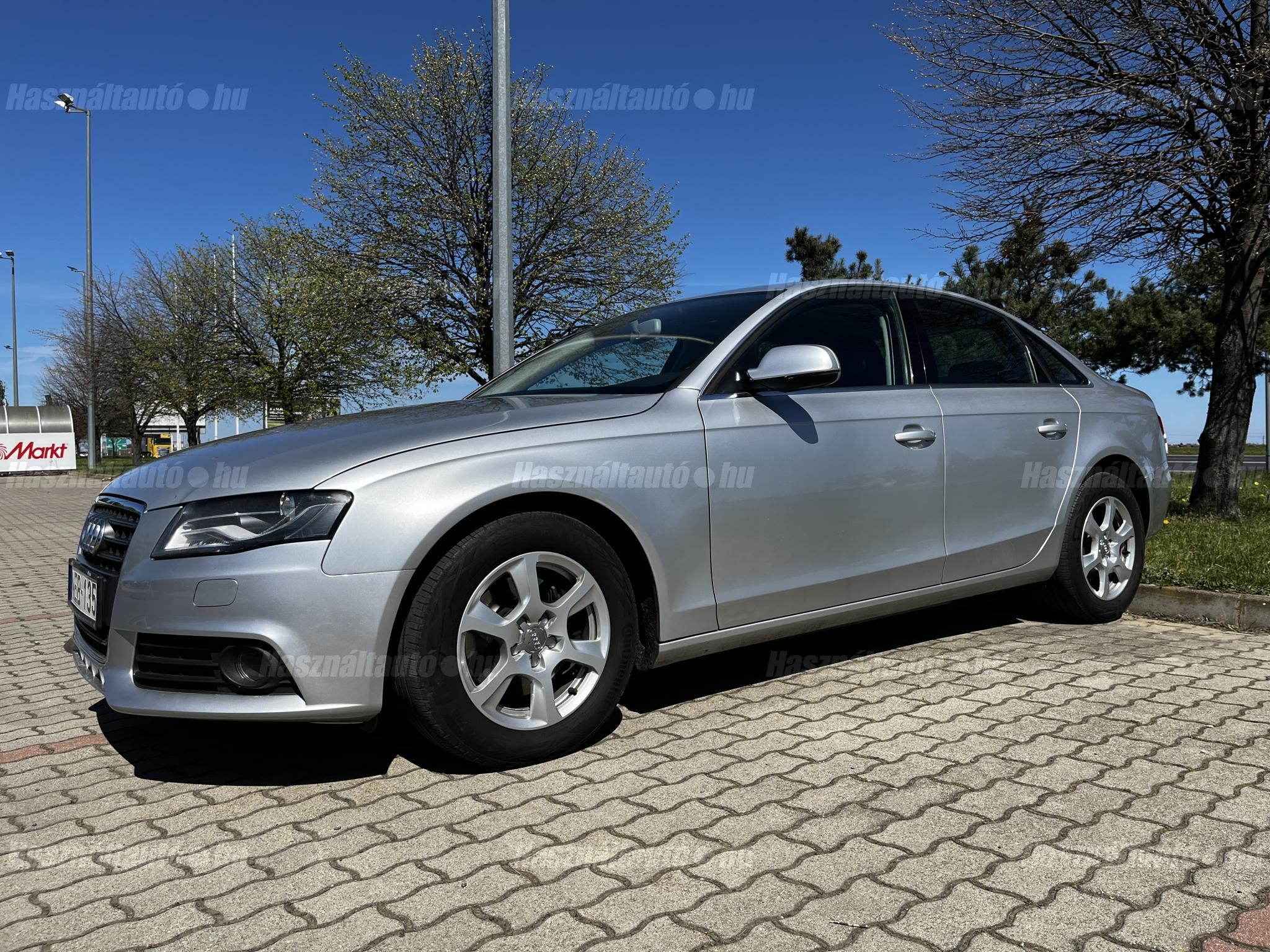 AUDI A4 2009/5 - 1