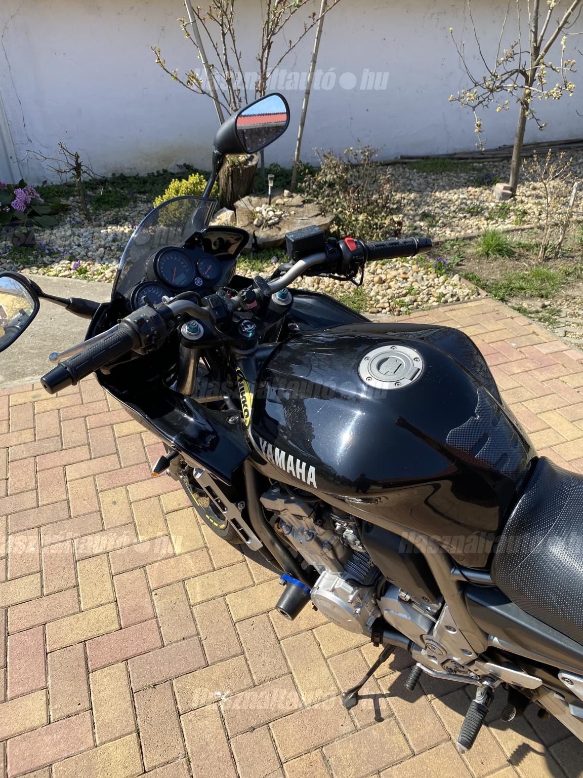 YAMAHA FZS 1000 (FAZER) 2001/4 - 1