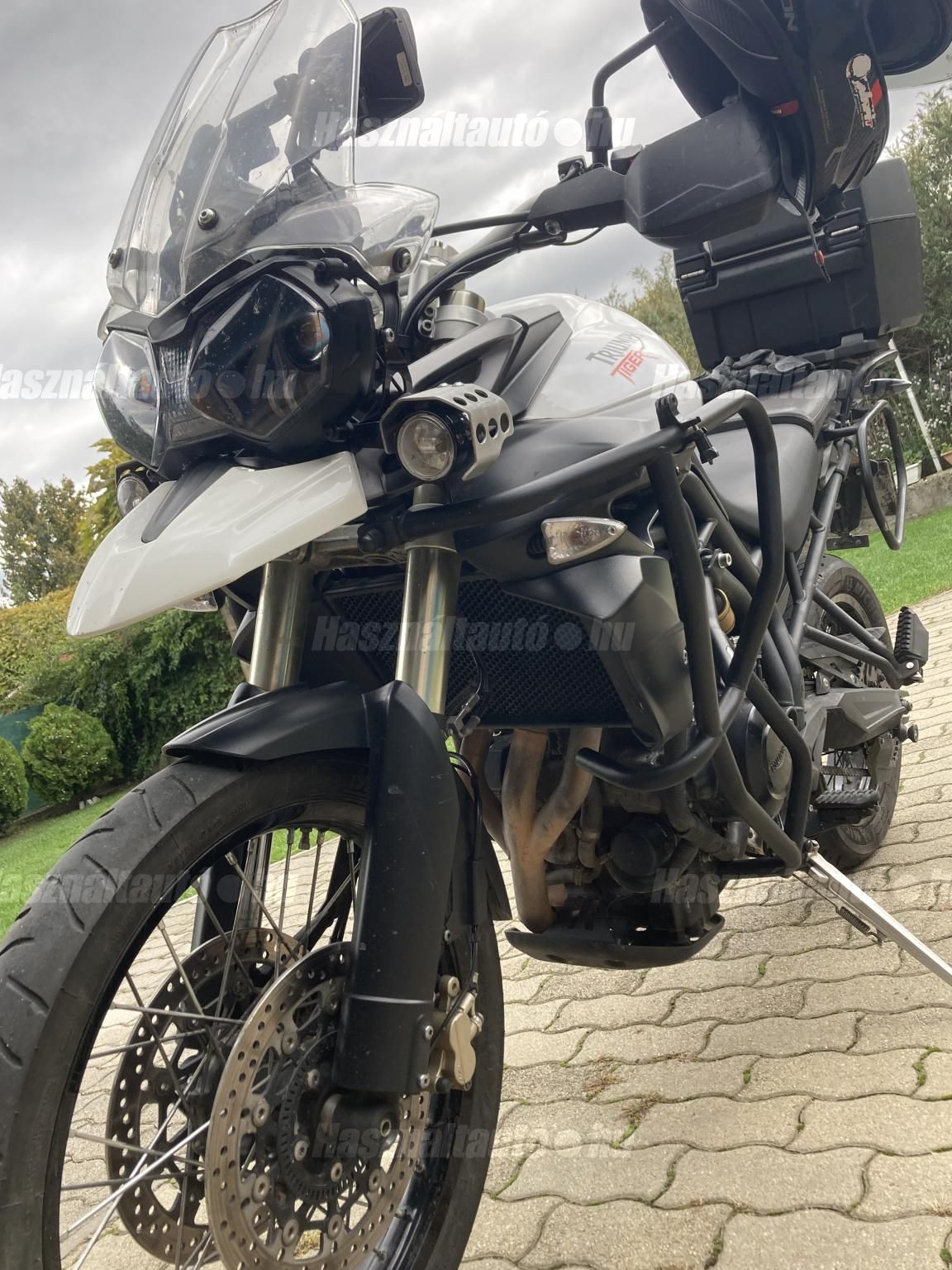 TRIUMPH TIGER 800 XC 2013/4 - 1