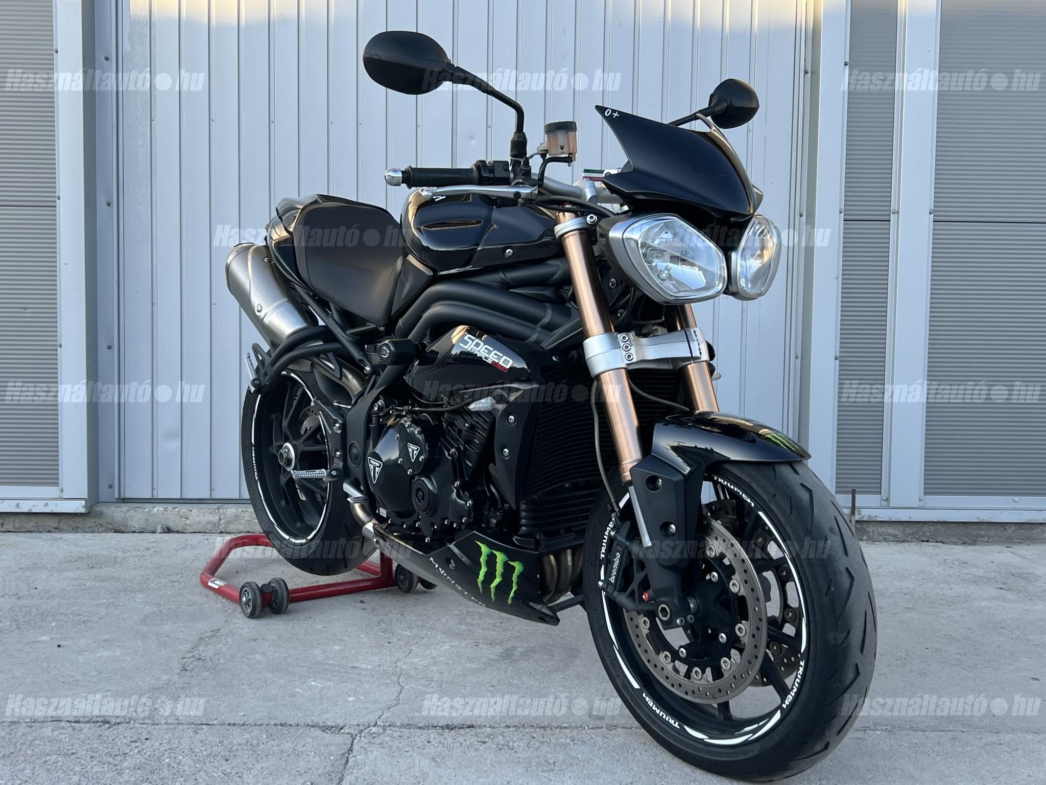 TRIUMPH SPEED TRIPLE 1050 2012/6 - 1