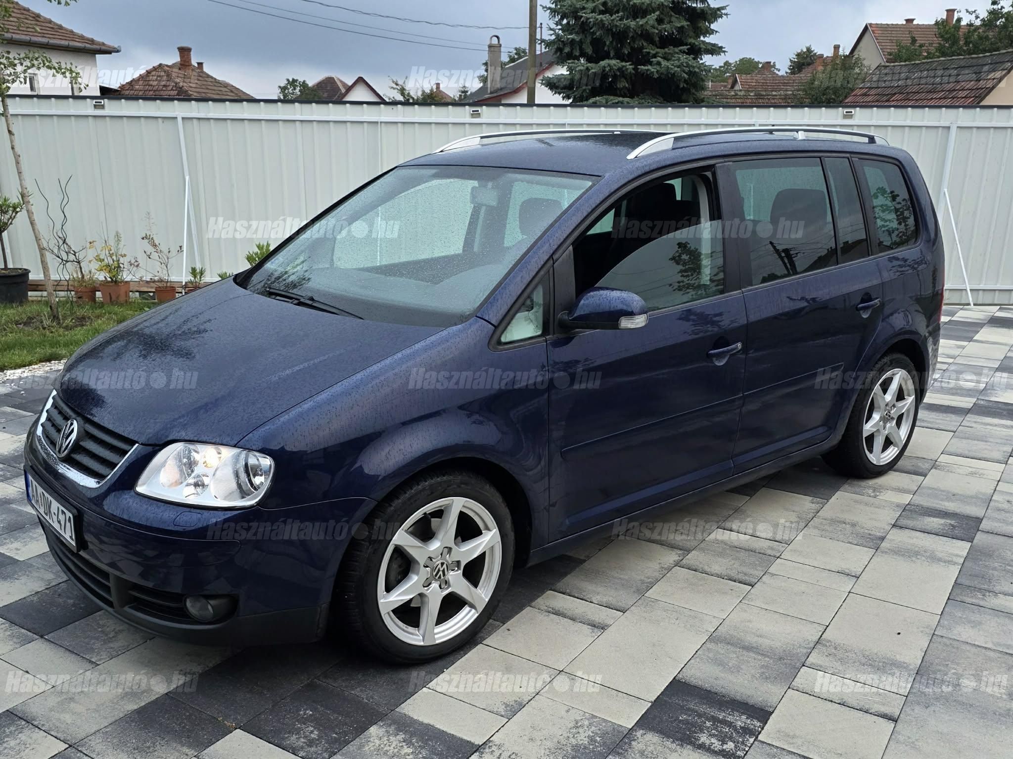 VOLKSWAGEN TOURAN 2005 - 1