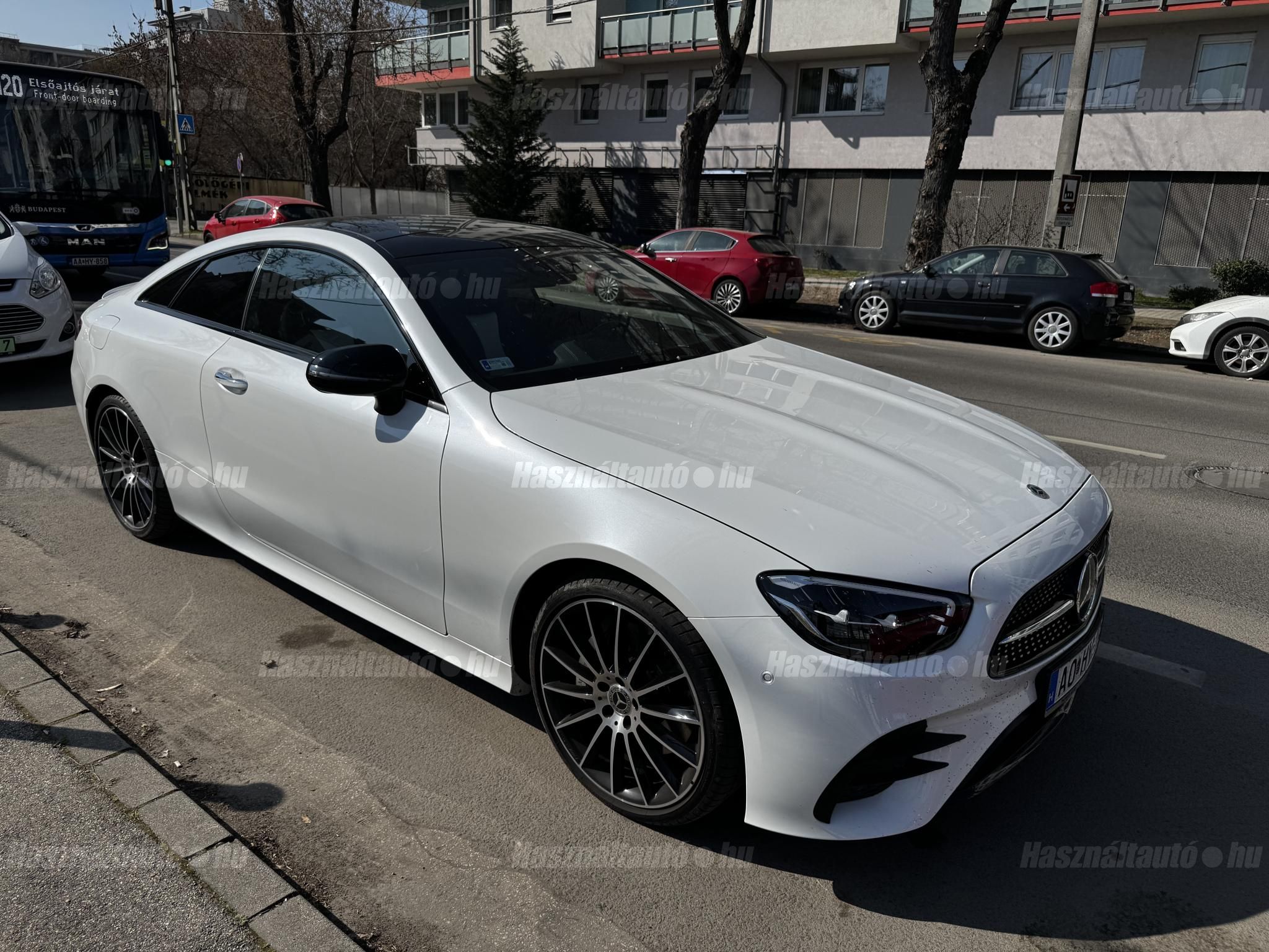 MERCEDES-BENZ E 400 2022/6 - 1