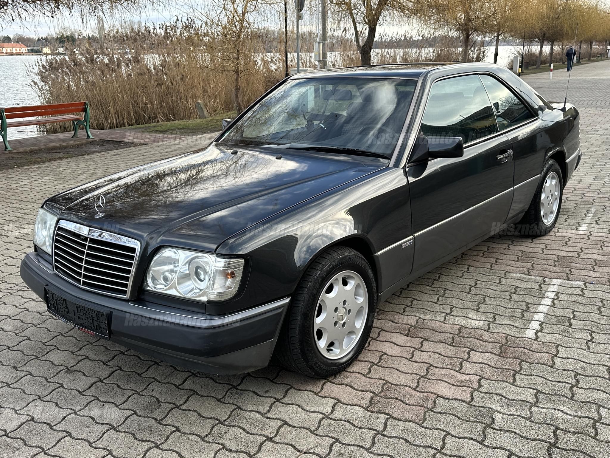 MERCEDES-BENZ 300 1990/11 - 1