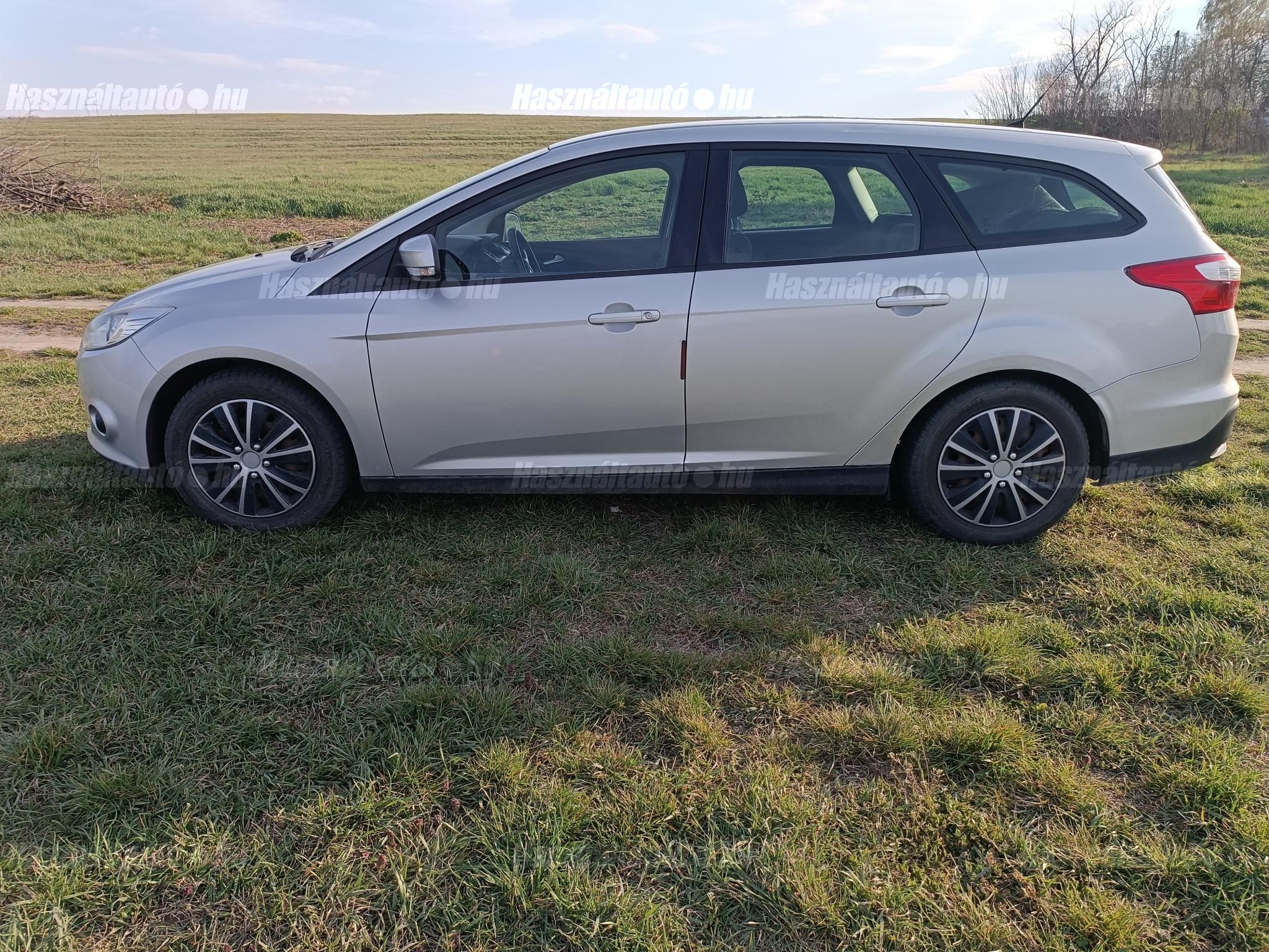 FORD FOCUS 2014/9 - 1