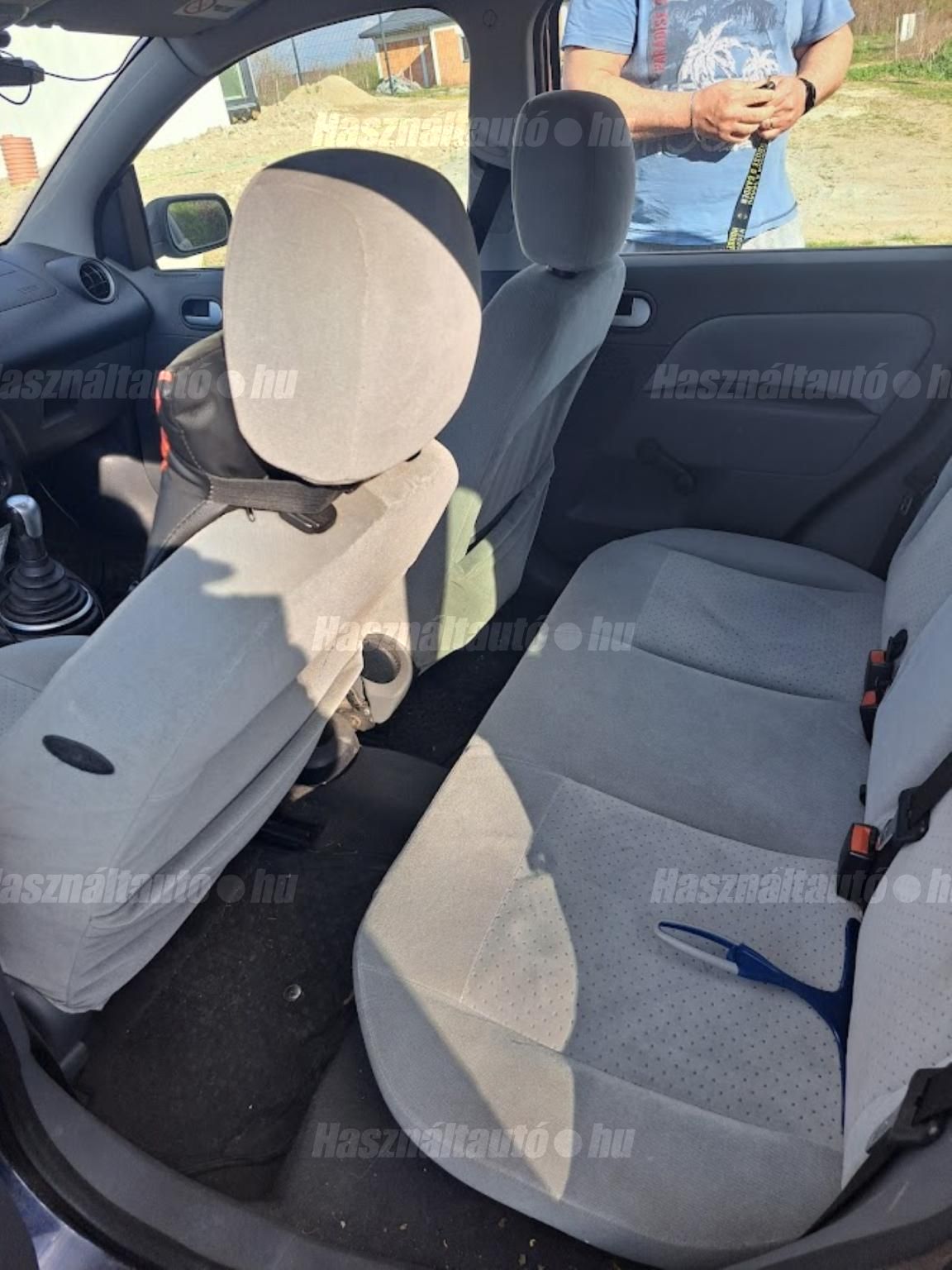 FORD FIESTA 2002/6 - 1