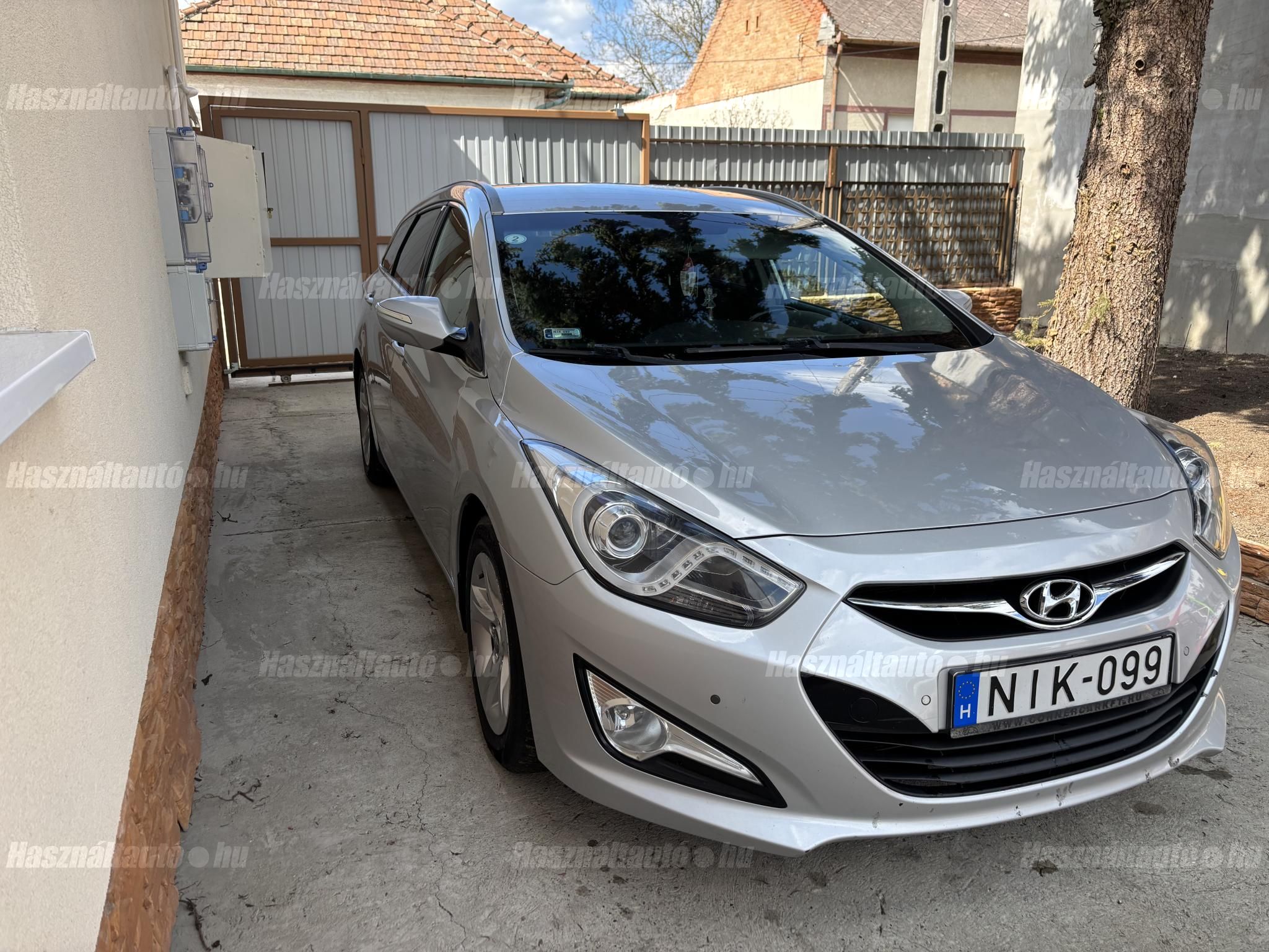 HYUNDAI I40 2011/6 - 1