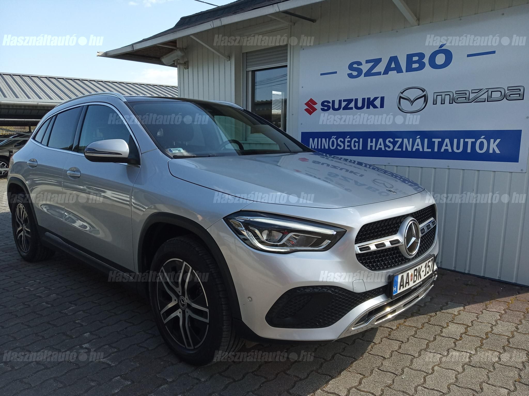 MERCEDES-BENZ GLA 180 2022/8 - 1