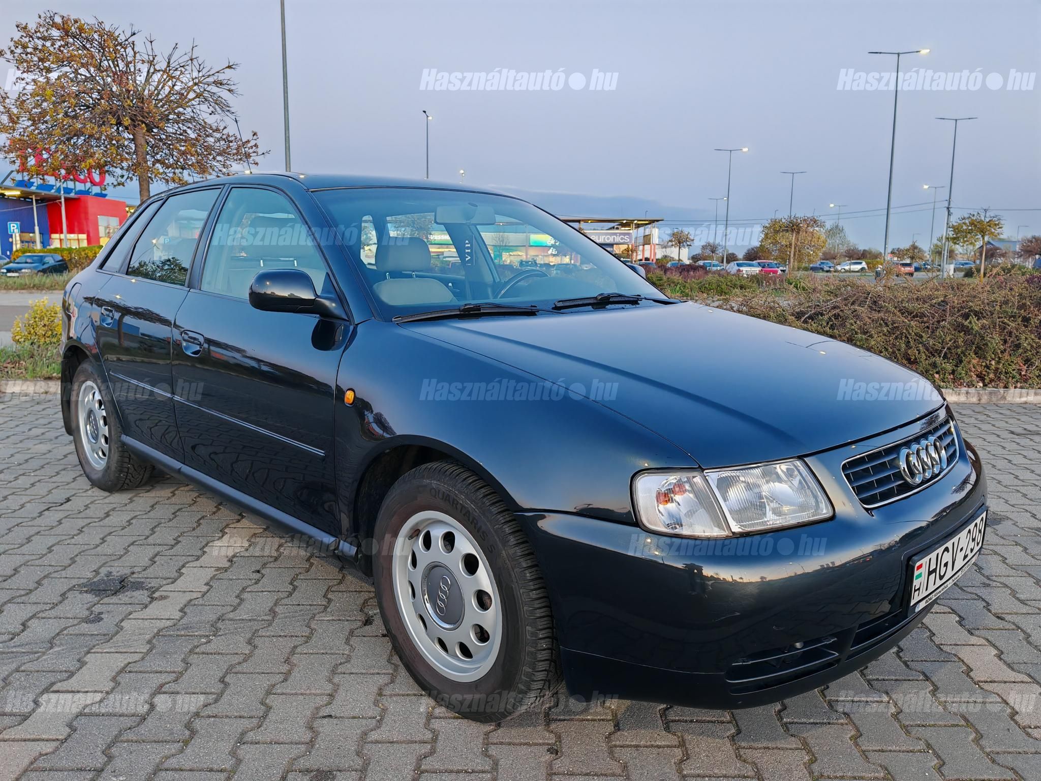 AUDI A3 2000/6 - 1