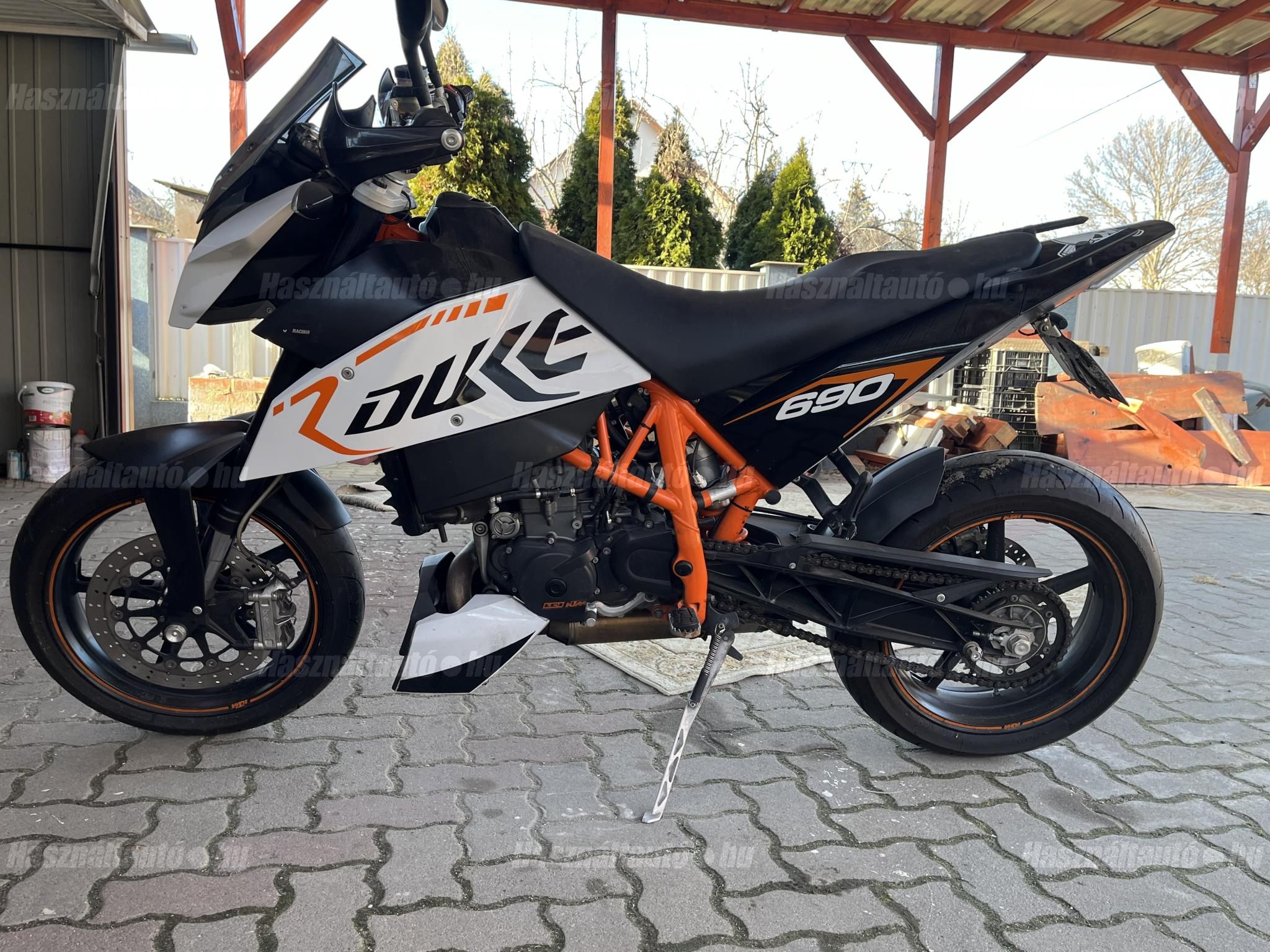 KTM 690 DUKE R 2011/6 - 1