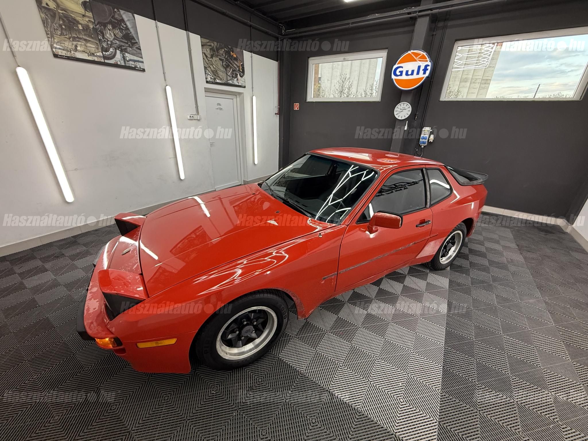 PORSCHE 944 1983/6 - 1