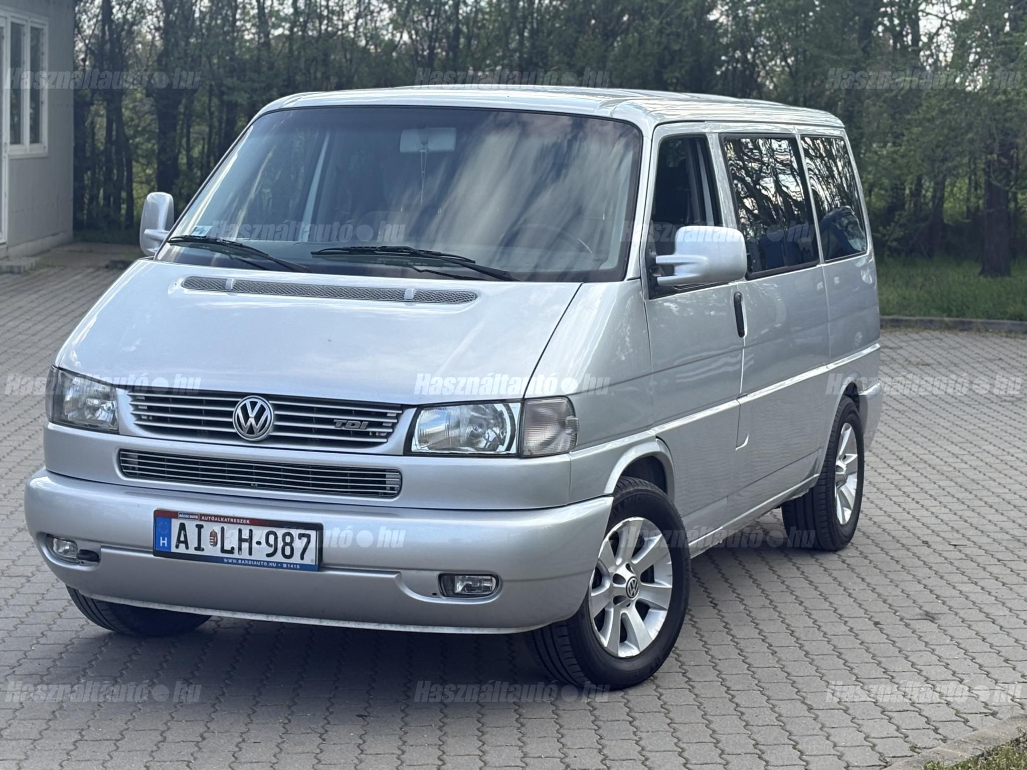 VOLKSWAGEN MULTIVAN 2002 - 1