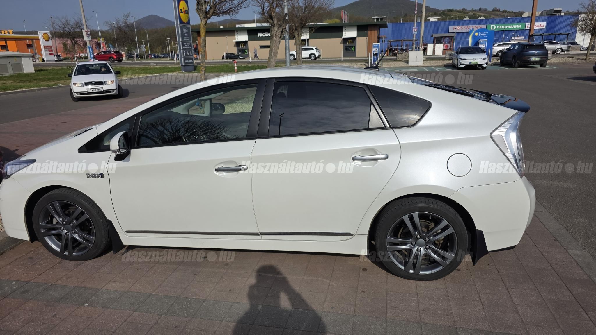 TOYOTA PRIUS PLUG-IN 2012/9 - 1