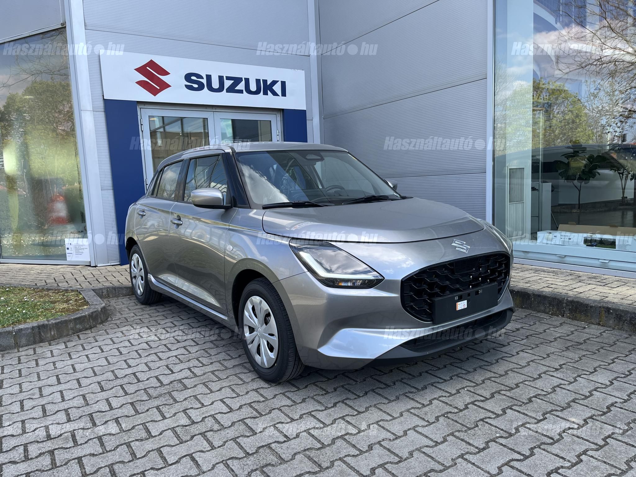 SUZUKI SWIFT 2025 - 1