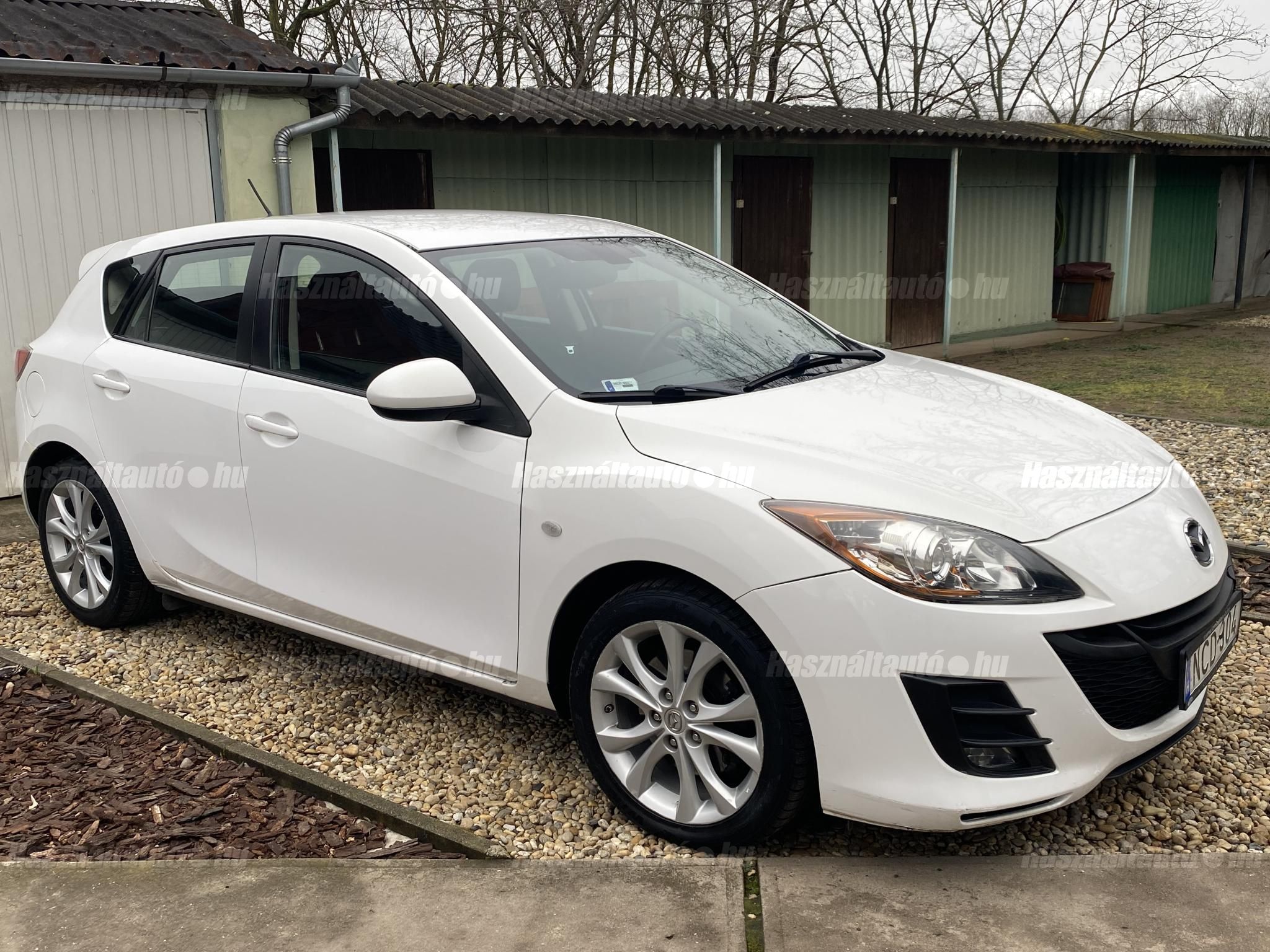 MAZDA 3 2010/8 - 1