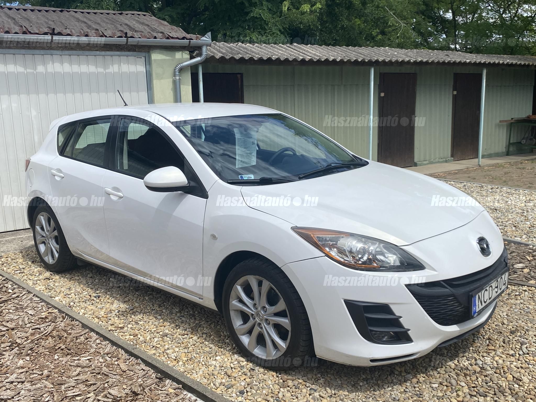 MAZDA 3 2010/8 - 1