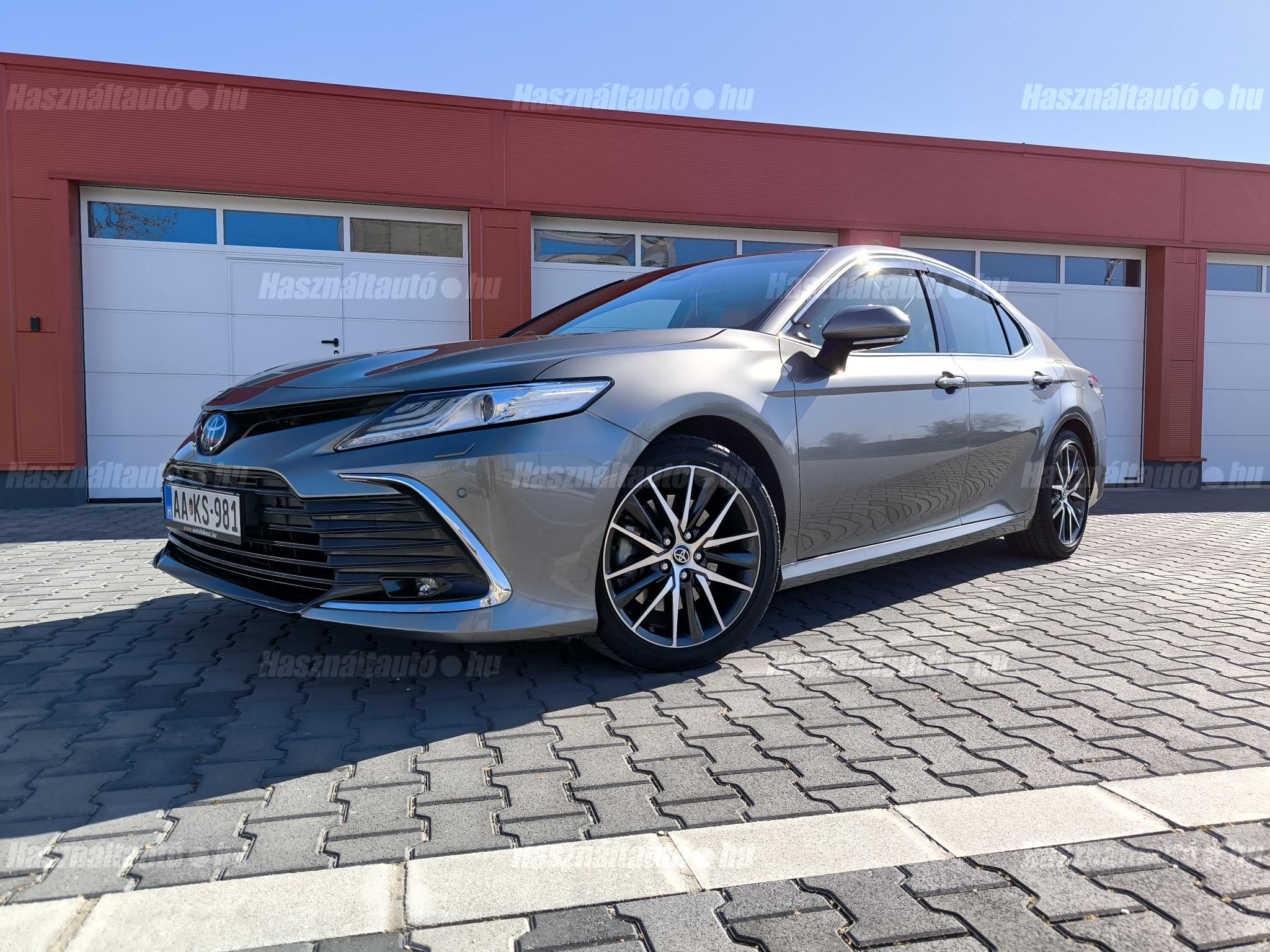 TOYOTA CAMRY 2022 - 1