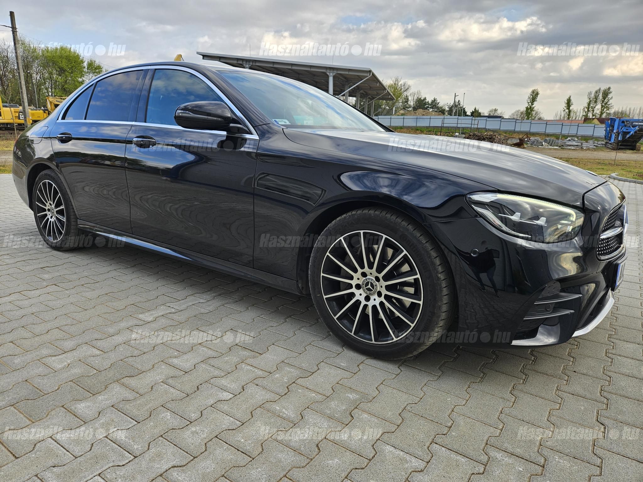 MERCEDES-BENZ E 220 2021/7 - 1