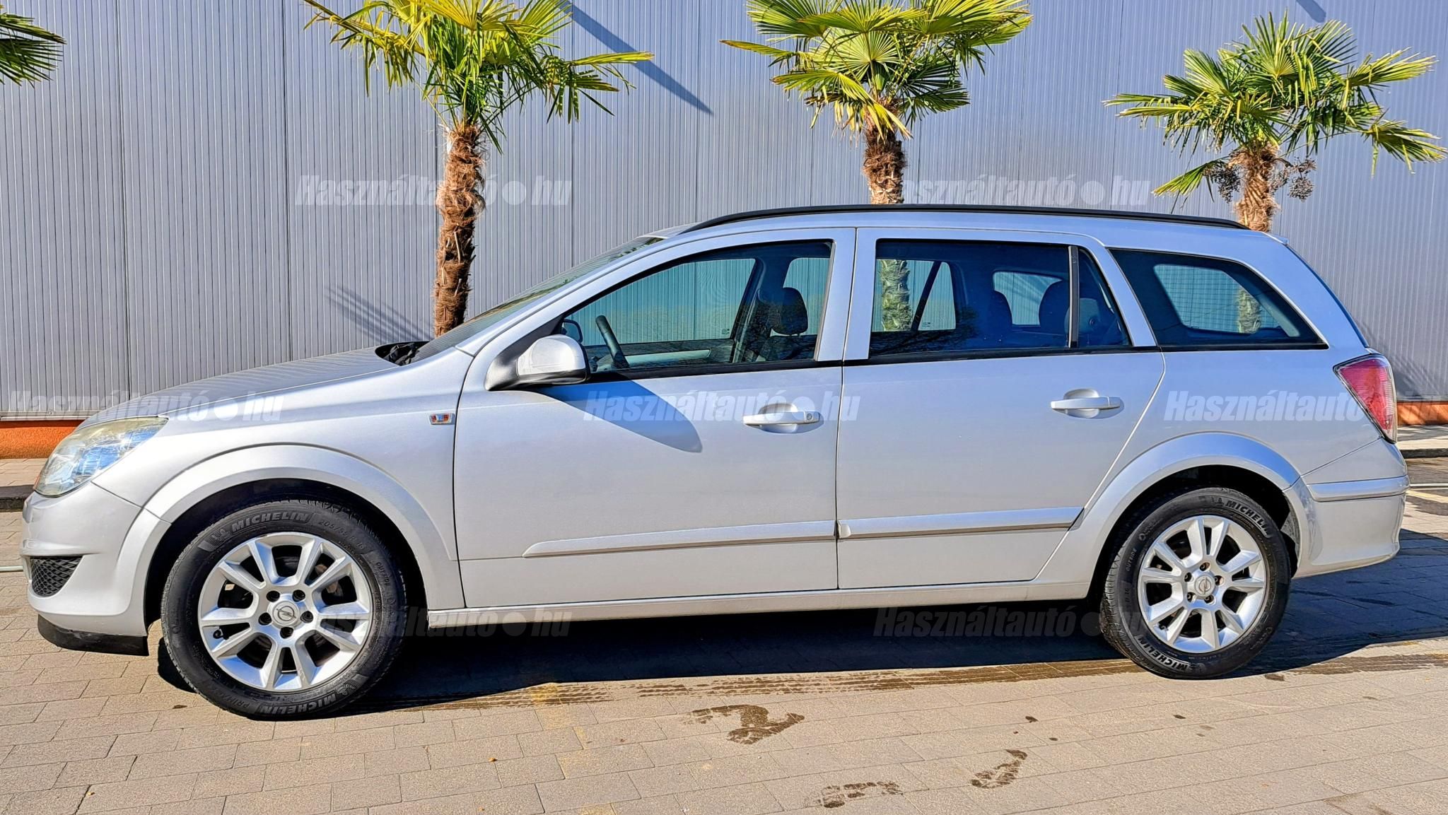 OPEL ASTRA H 2009 - 1