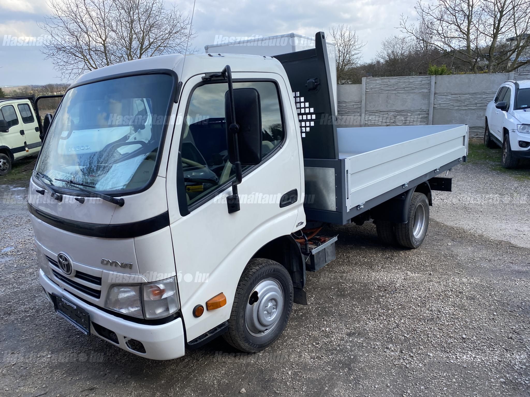 TOYOTA DYNA 2014 - 1