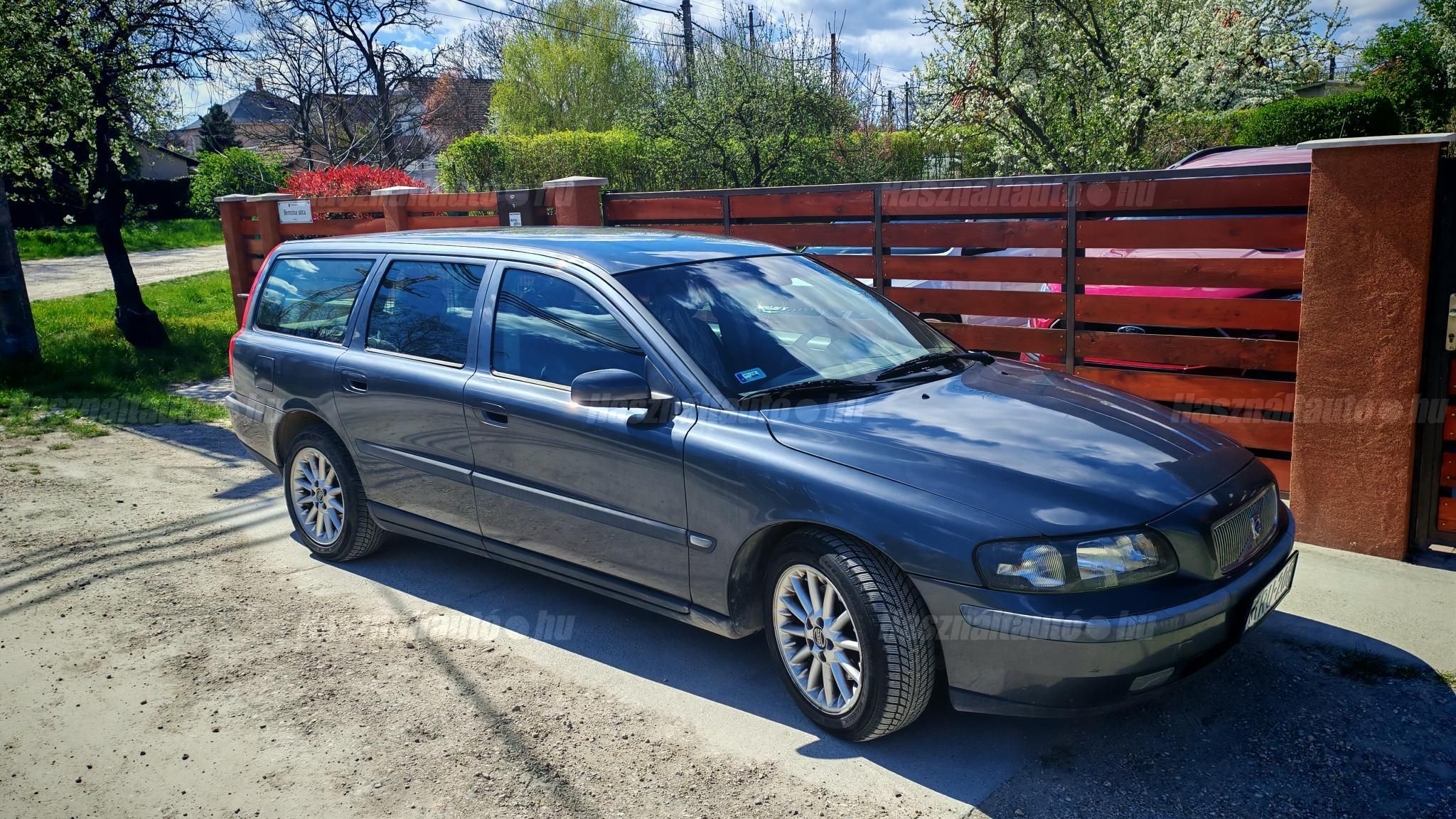 VOLVO V70 2004/1 - 1