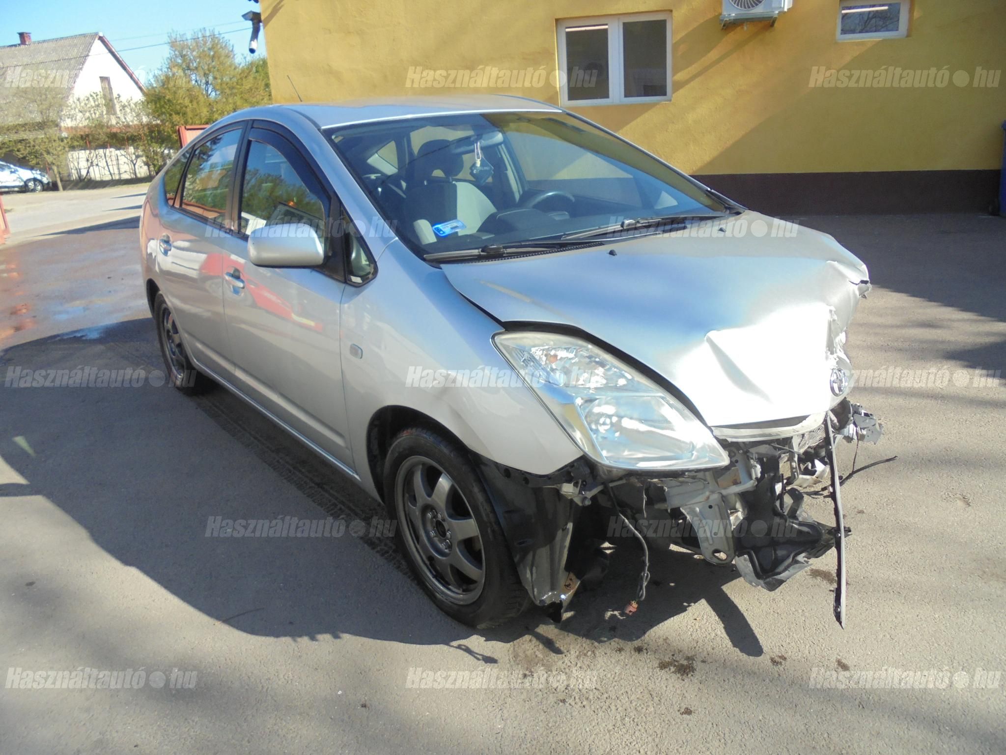 TOYOTA PRIUS 2005 - 1