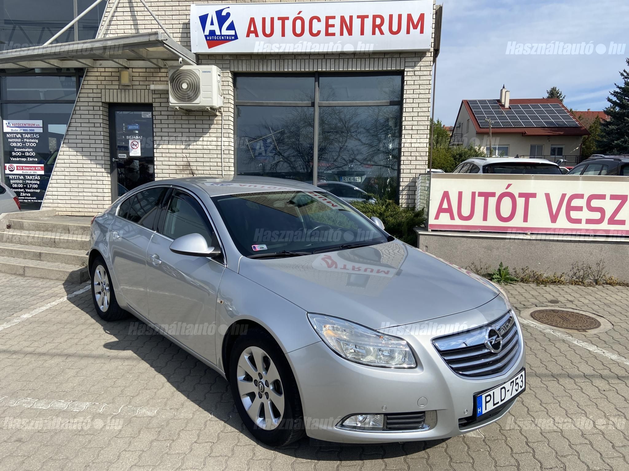 OPEL INSIGNIA 2013/8 - 1