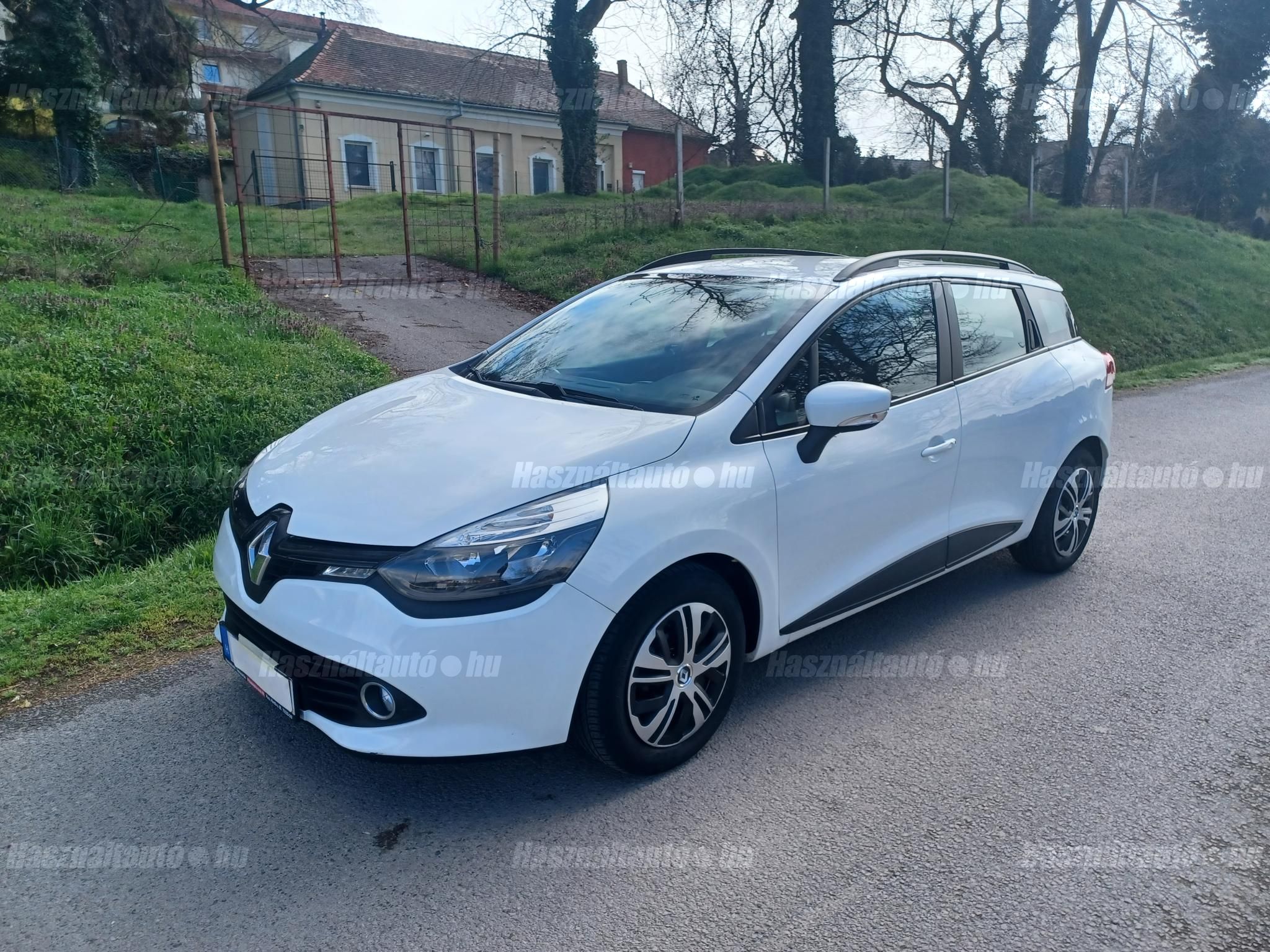 RENAULT CLIO 2016/3 - 1