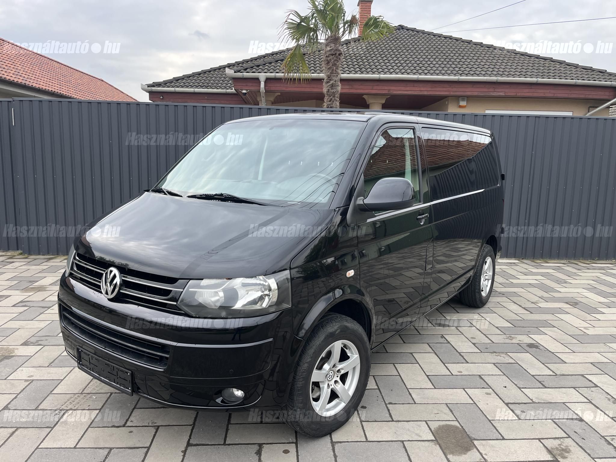VOLKSWAGEN TRANSPORTER T5 2012/4 - 1