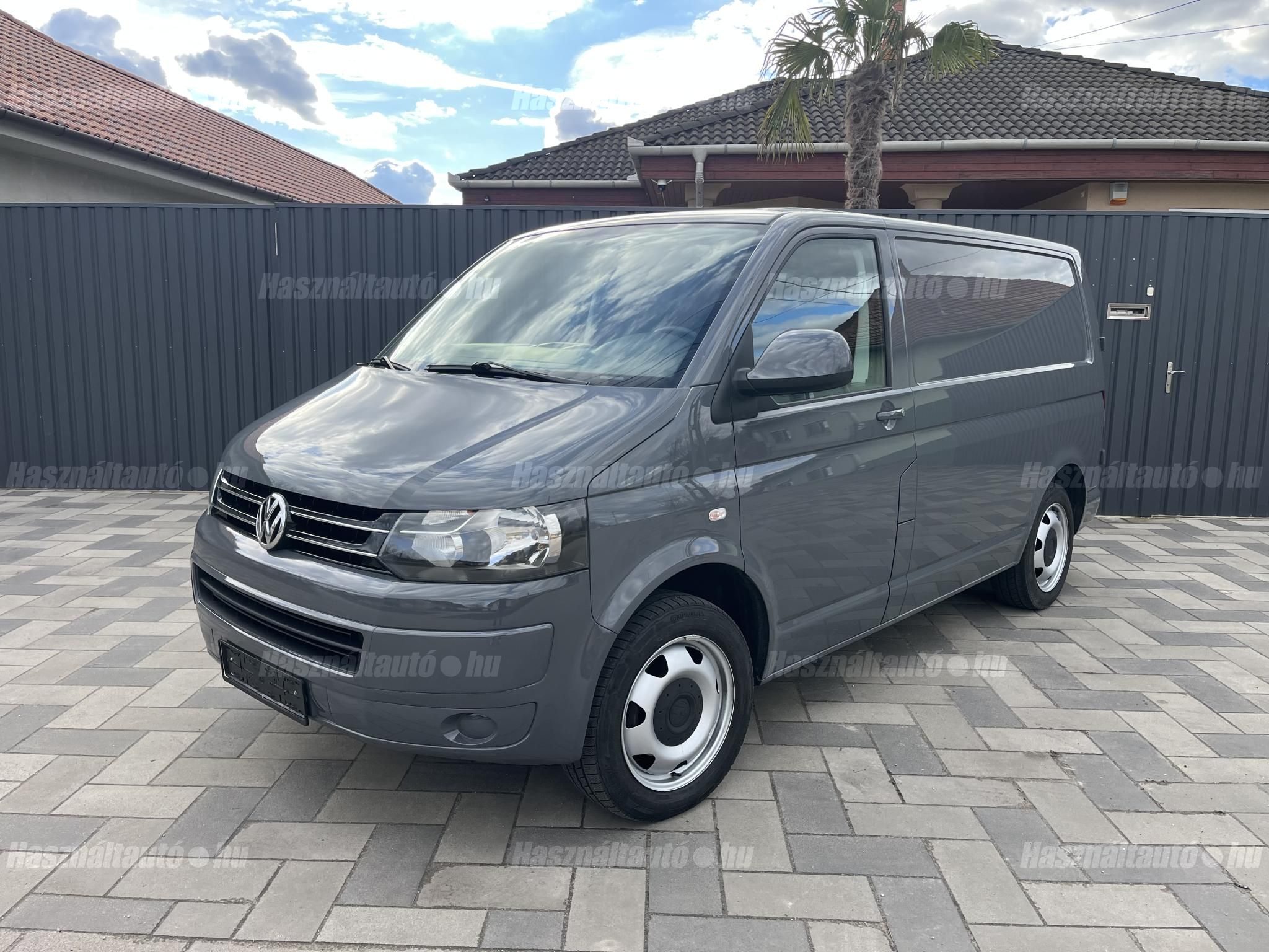 VOLKSWAGEN TRANSPORTER T5 2011/6 - 1