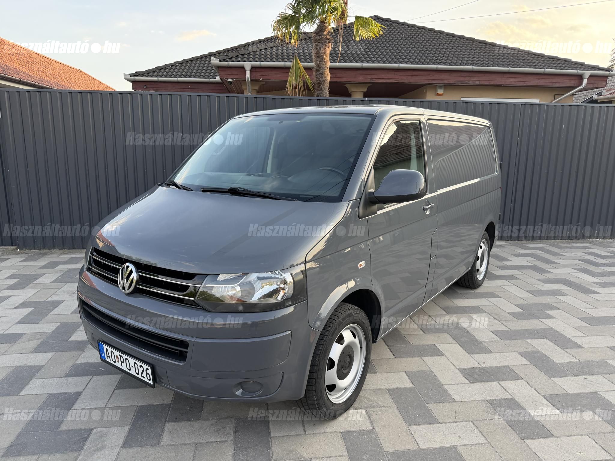 VOLKSWAGEN TRANSPORTER T5 2011/6 - 1
