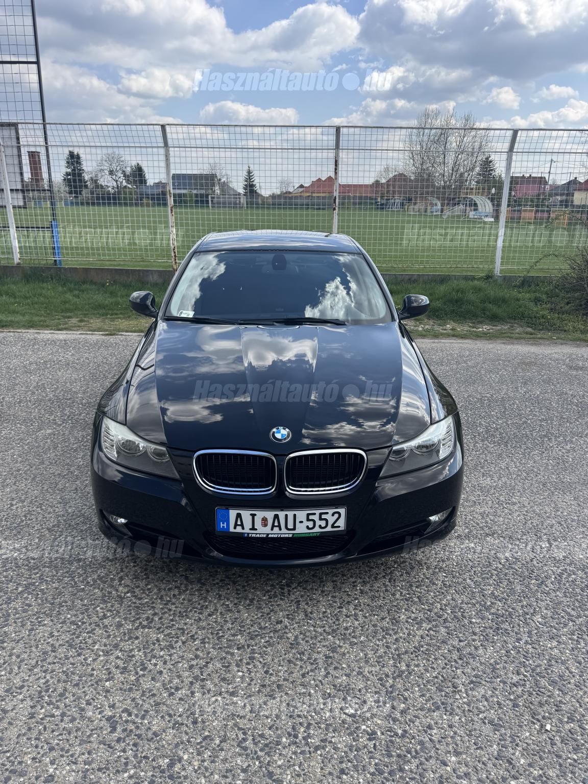 BMW 318 2011/12 - 1