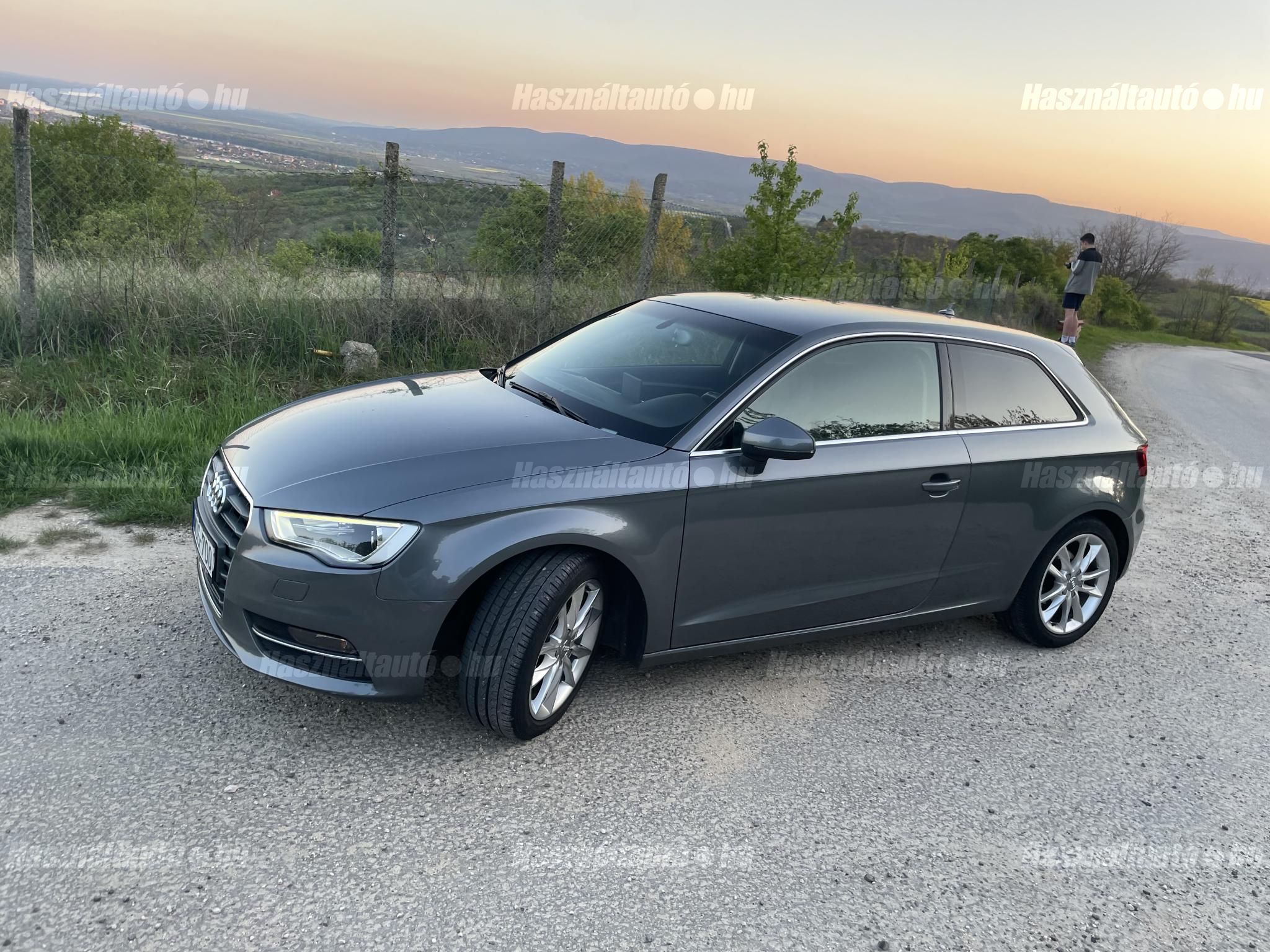 AUDI A3 2012/11 - 1
