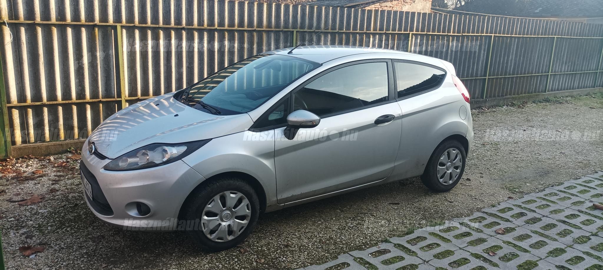 FORD FIESTA 2011/6 - 1