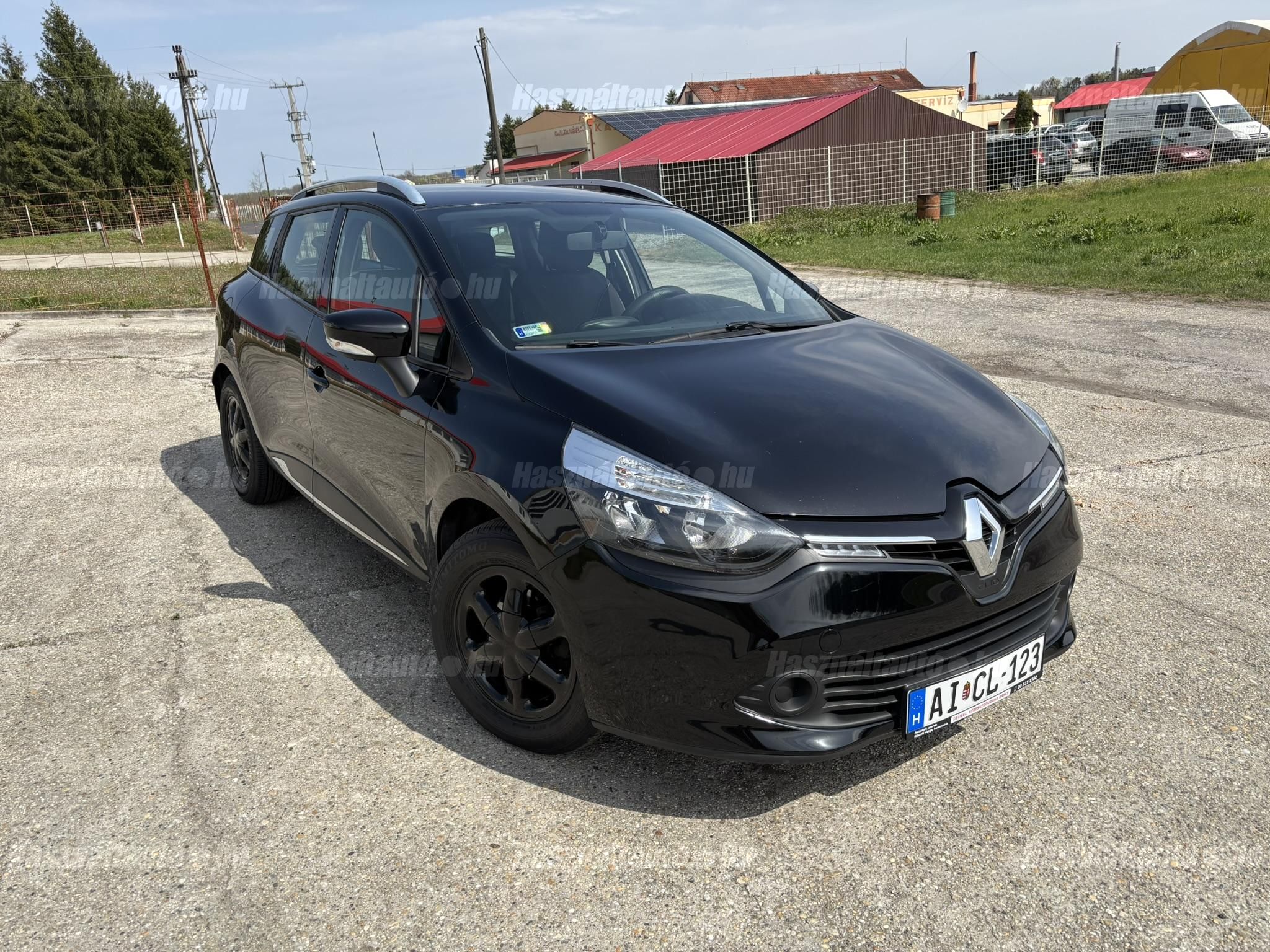 RENAULT CLIO 2015/6 - 1