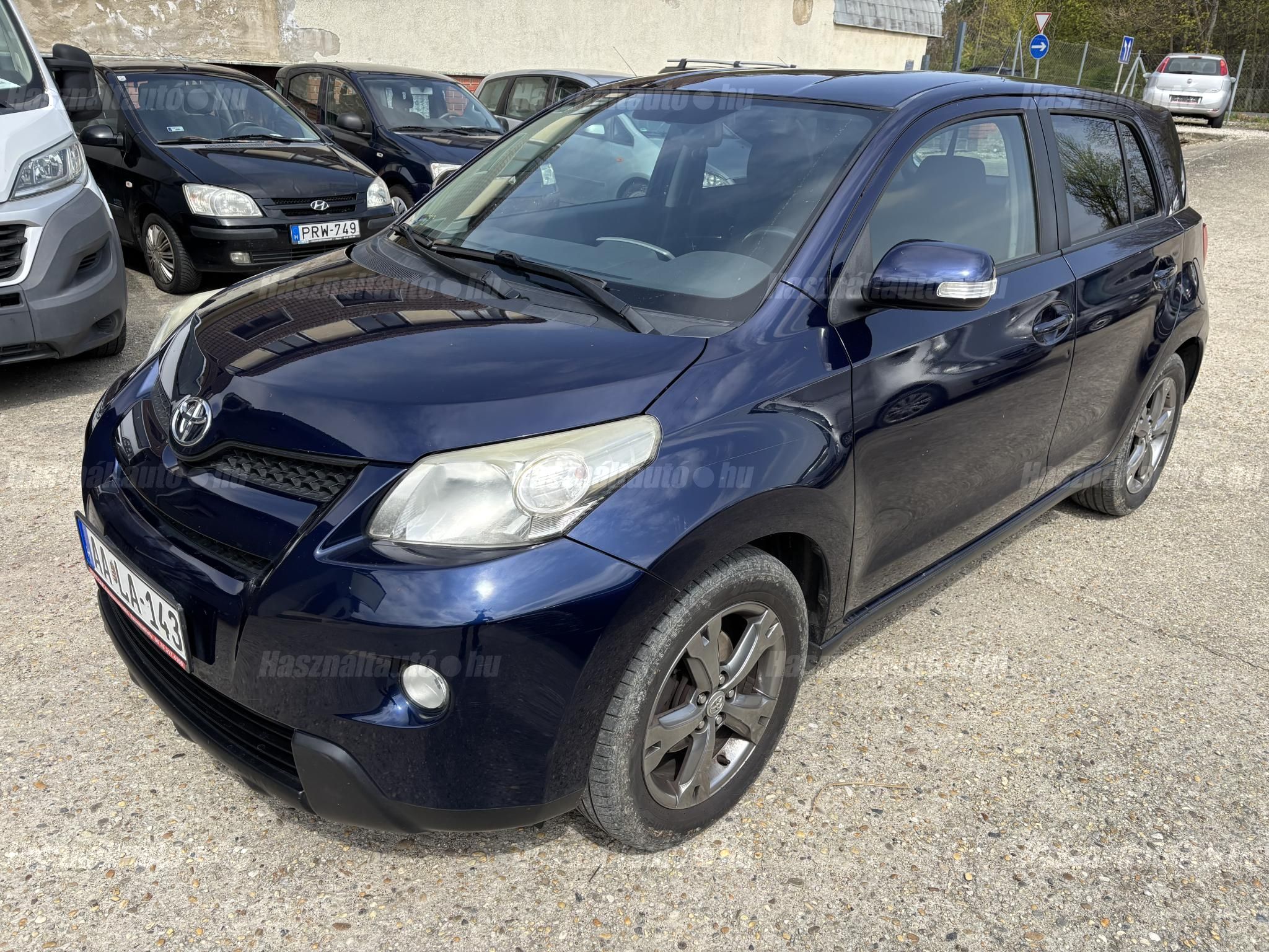 TOYOTA URBAN CRUISER 2011/4 - 1