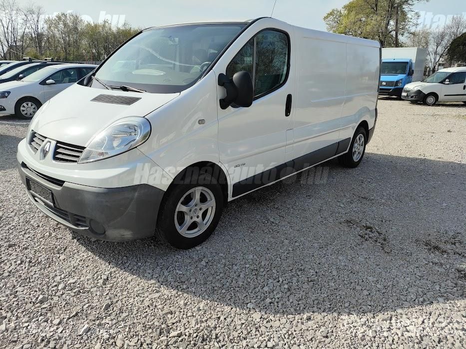 RENAULT TRAFIC 2012/5 - 1
