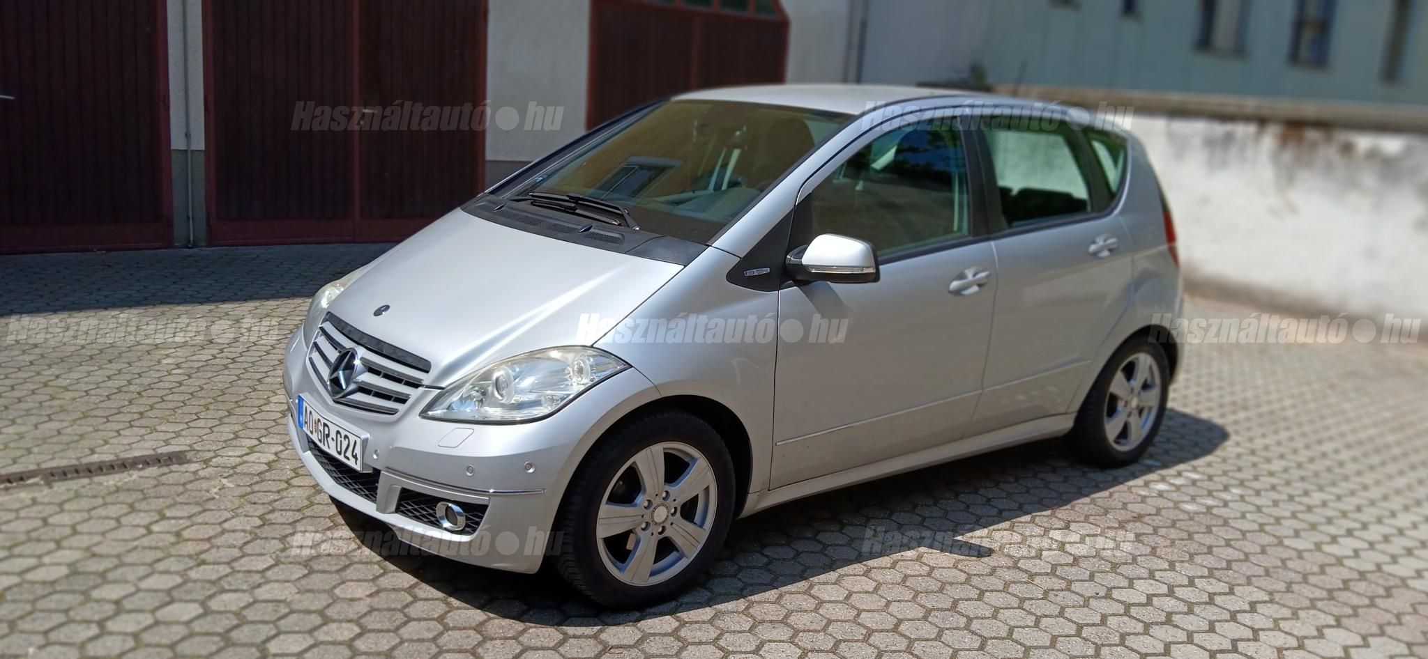 MERCEDES-BENZ A 150 2009/5 - 1