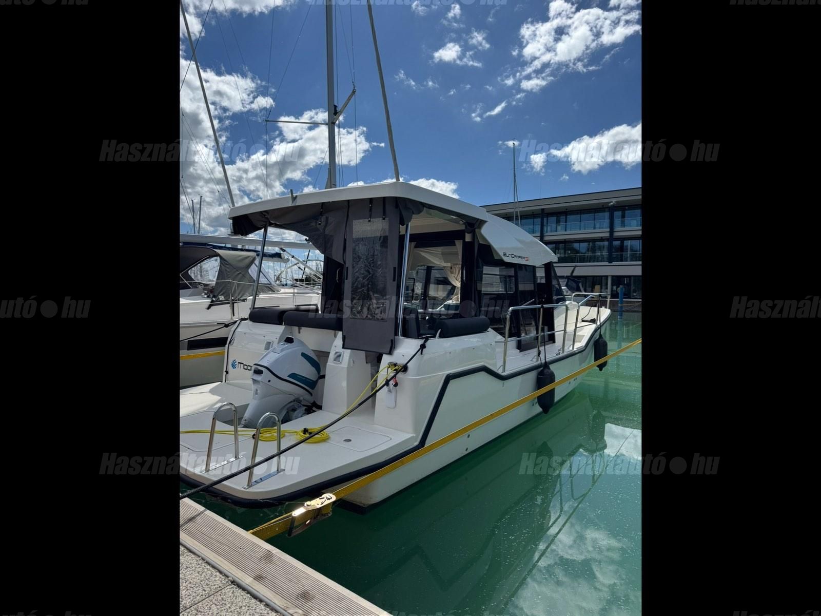 HOUSEBOAT 2024 - 1