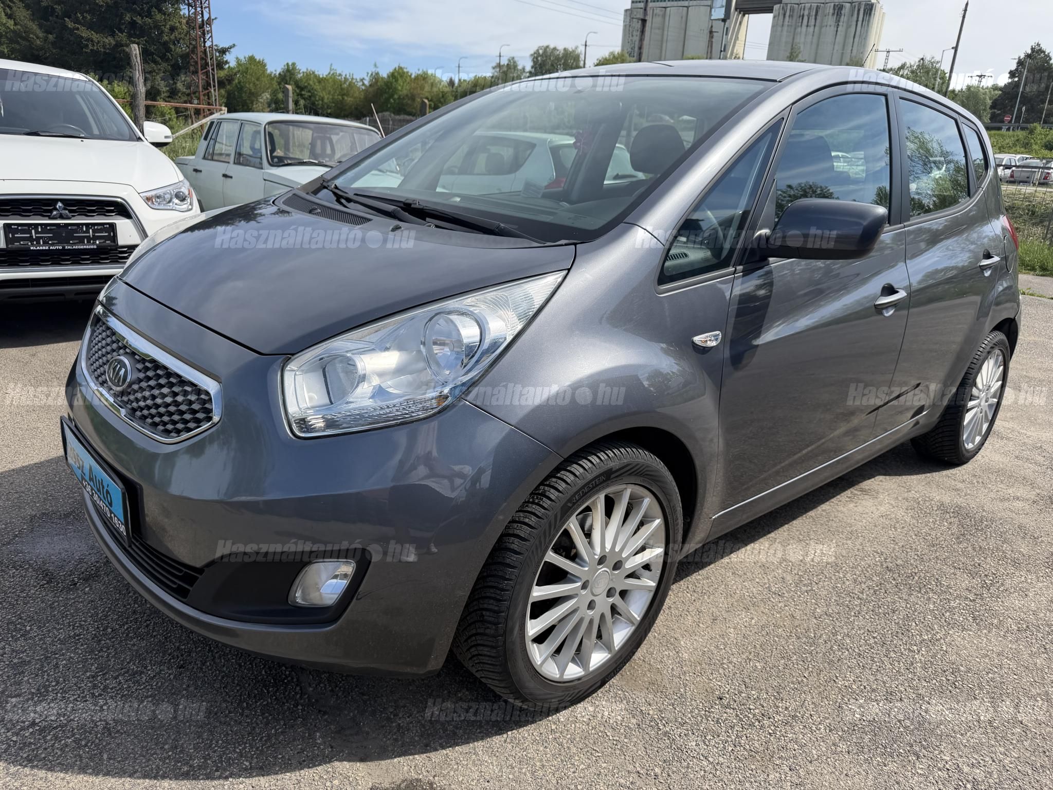 KIA VENGA 2010/5 - 1