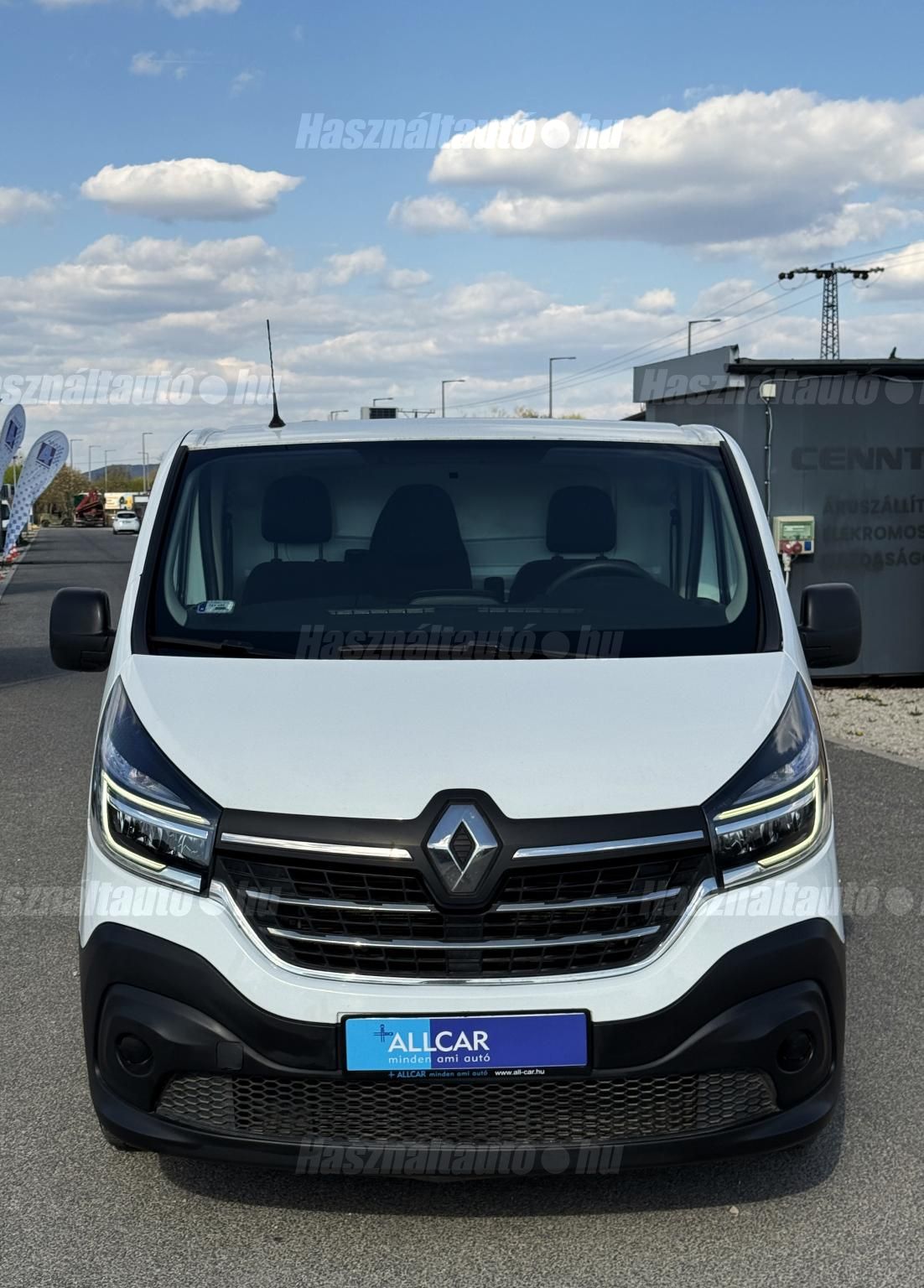 RENAULT TRAFIC 2021/12 - 1